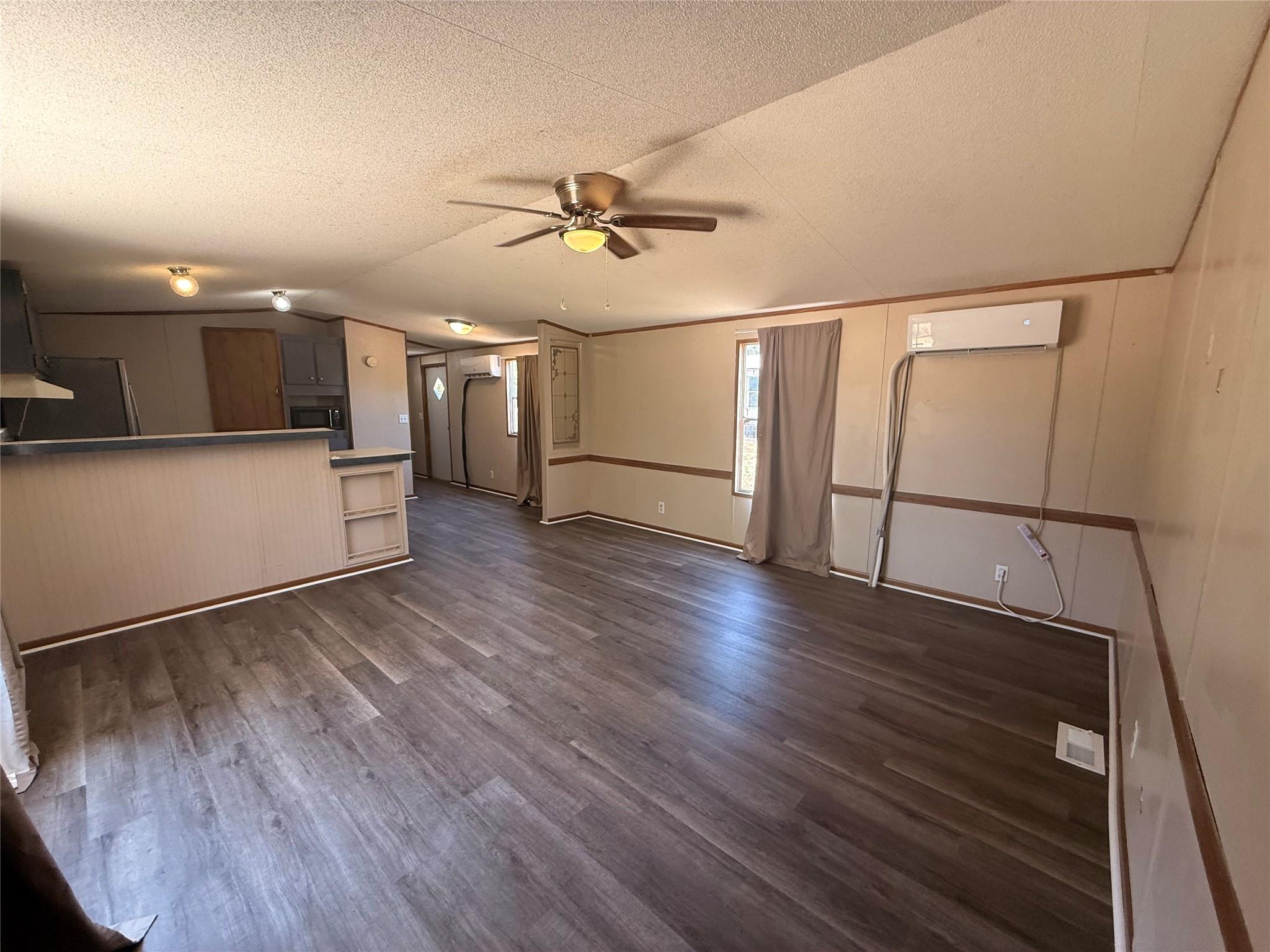 933 W Highway 71 None Property Photo 4