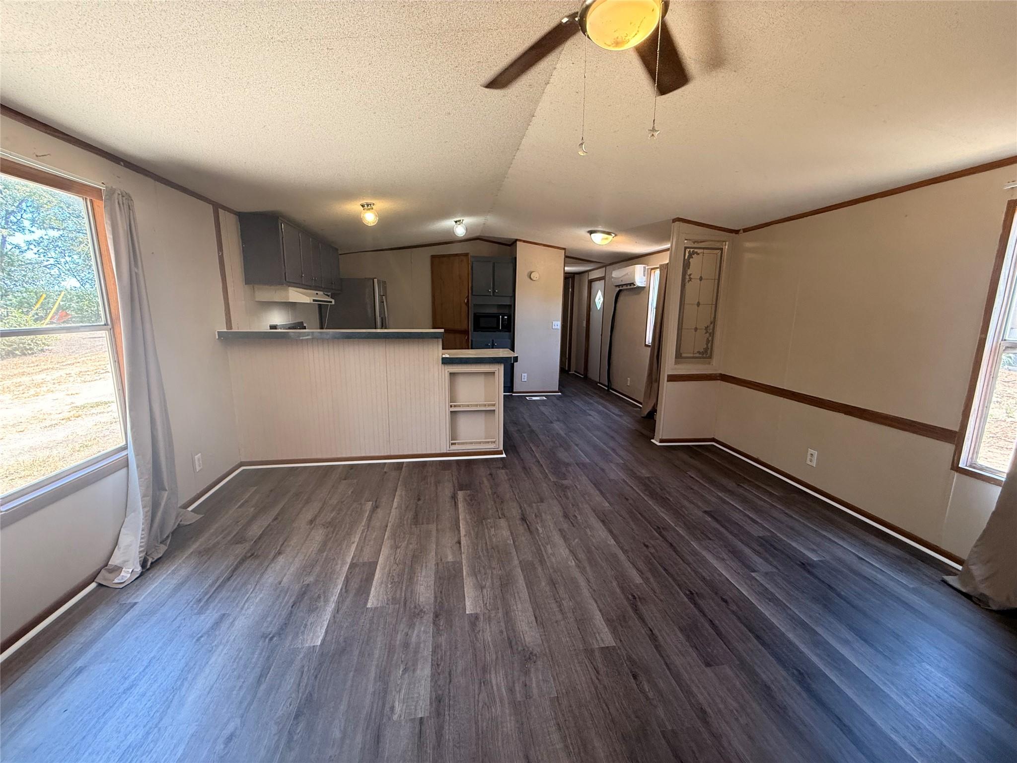 933 W Highway 71 None Property Photo 5