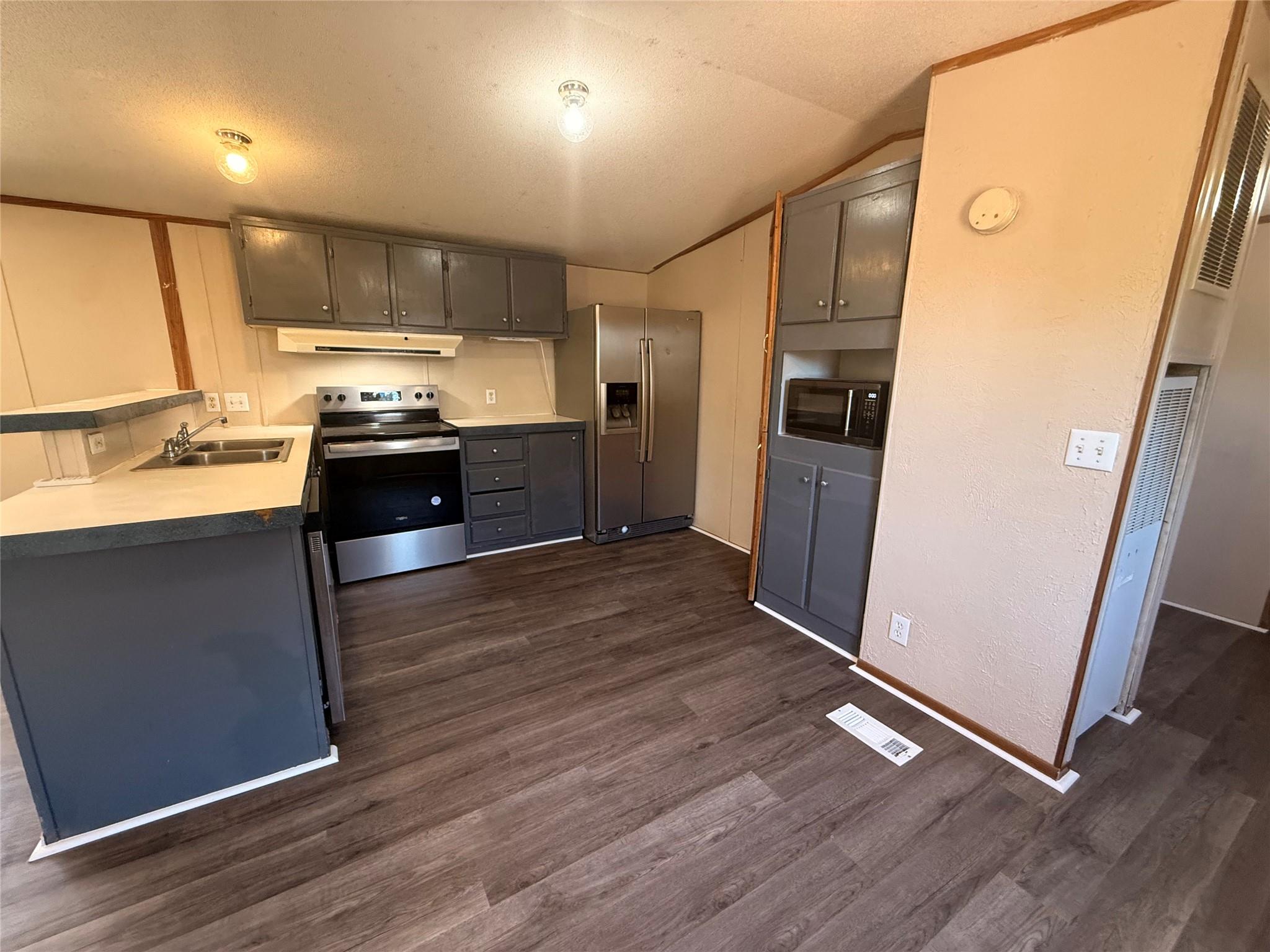 933 W Highway 71 None Property Photo 7