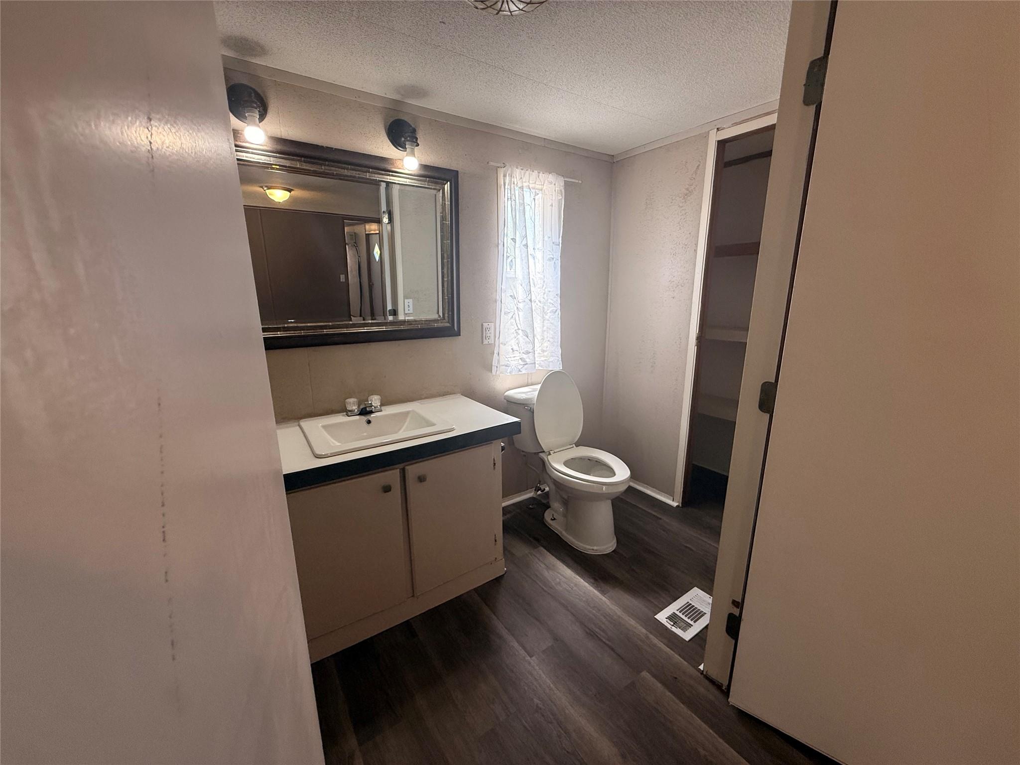 933 W Highway 71 None Property Photo 14
