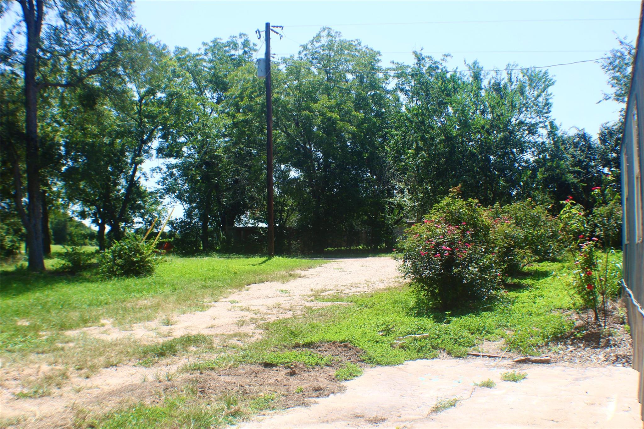 933 W Highway 71 None Property Photo 23