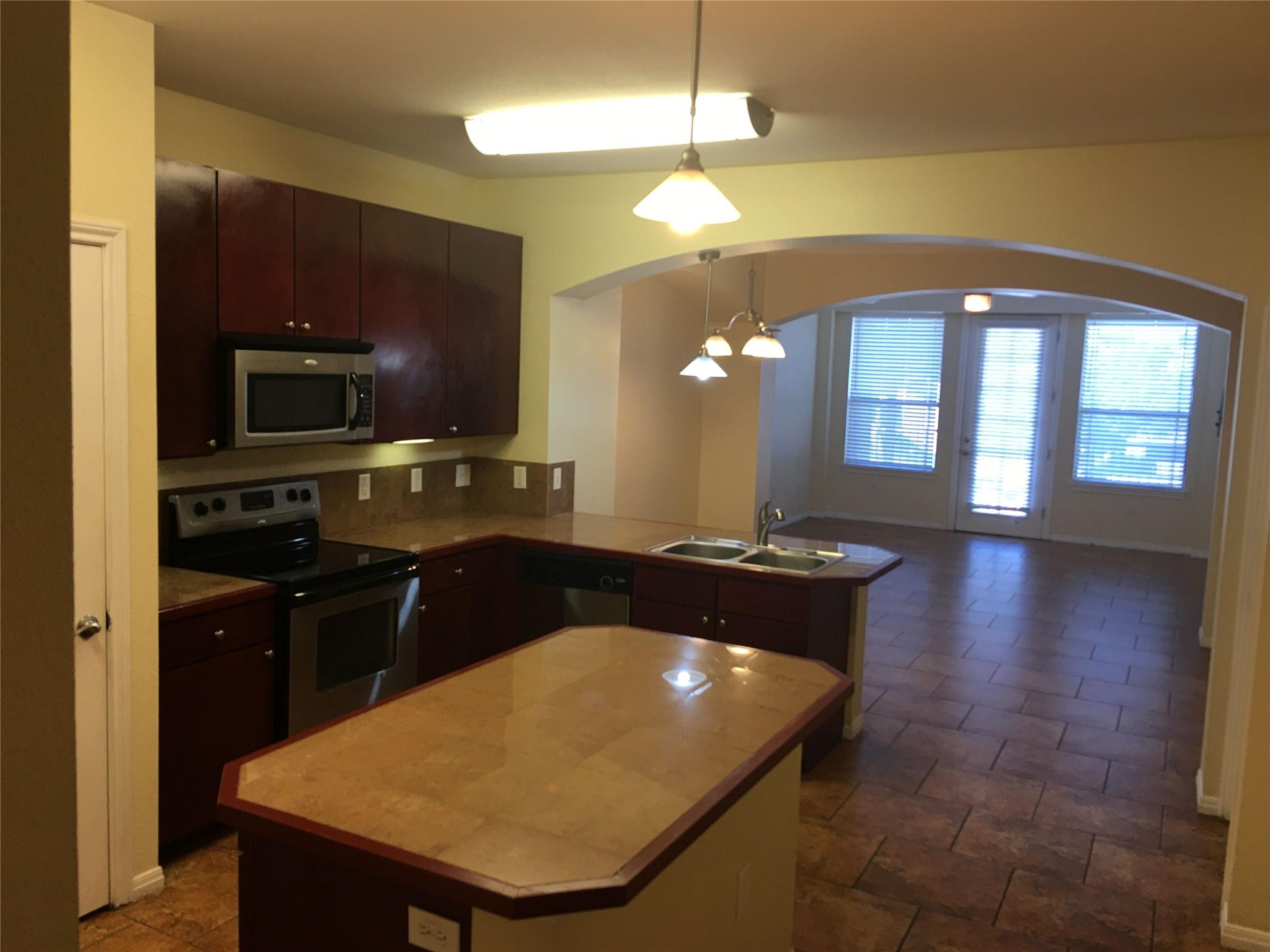 2505 San Gabriel St #204 Property Photo 3