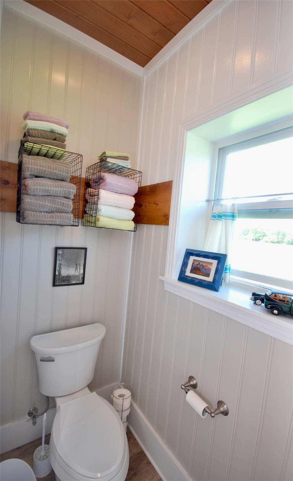4255 Fm 957 Property Photo 19