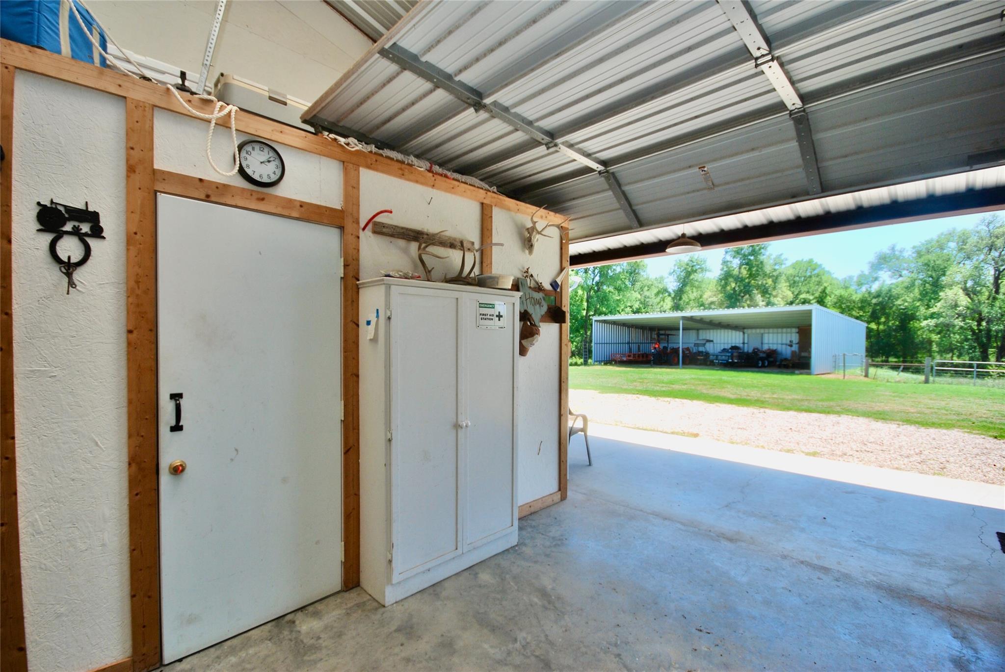 4255 Fm 957 Property Photo 21