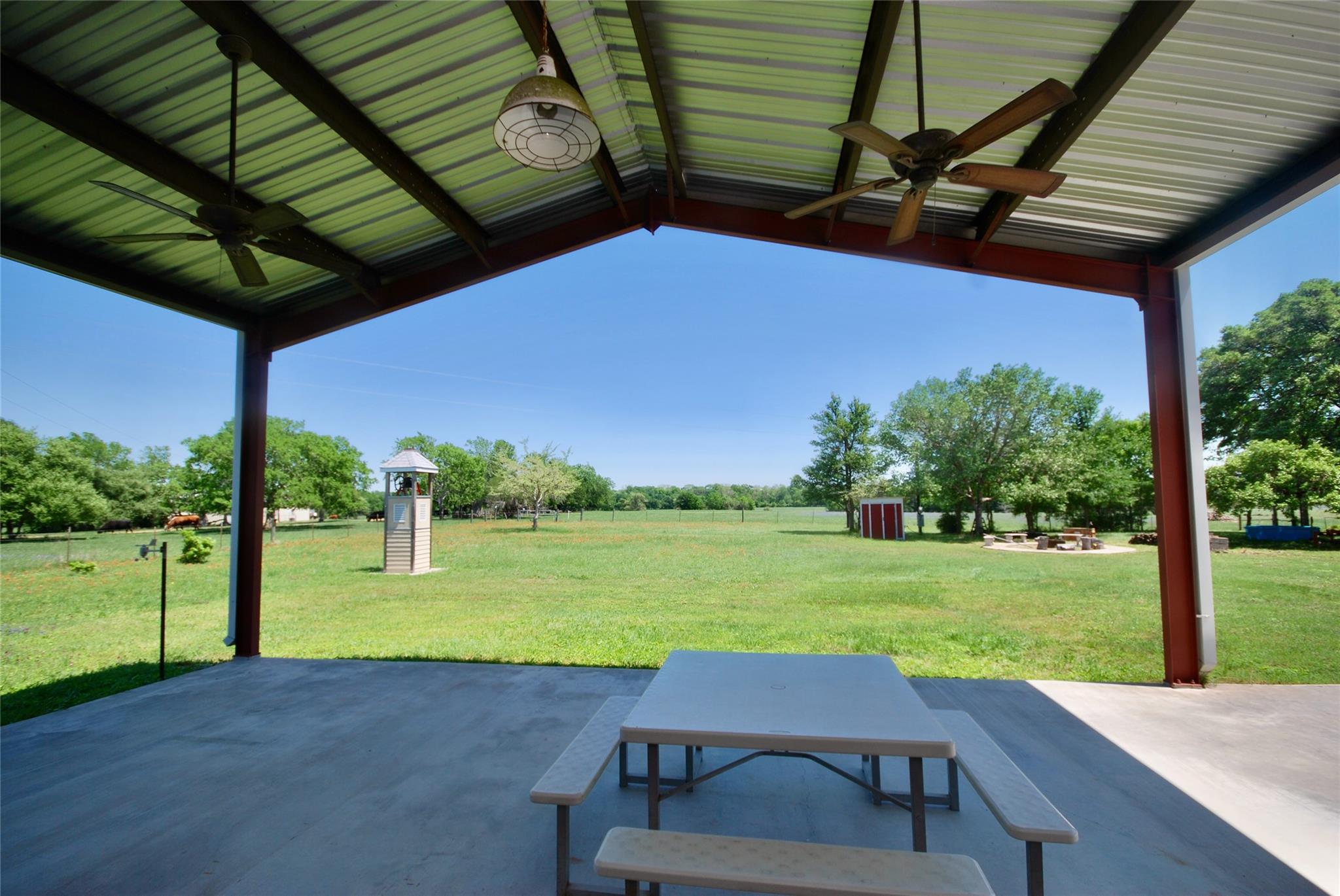 4255 Fm 957 Property Photo 28