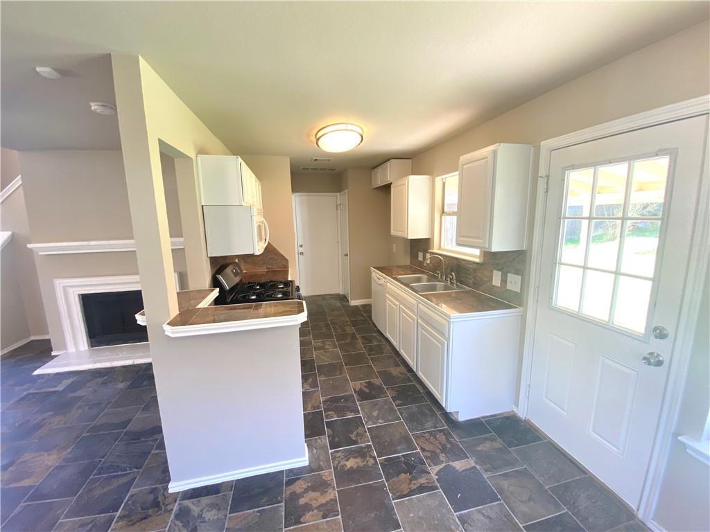 6417 Orange Blossom Way Property Photo 4