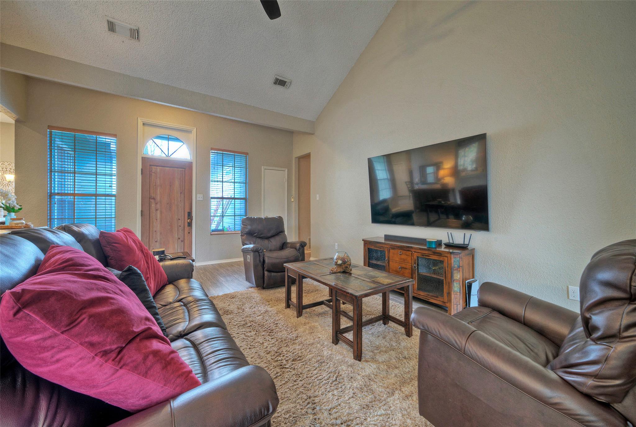 8105 Elkhorn Mountain Trl Property Photo 7