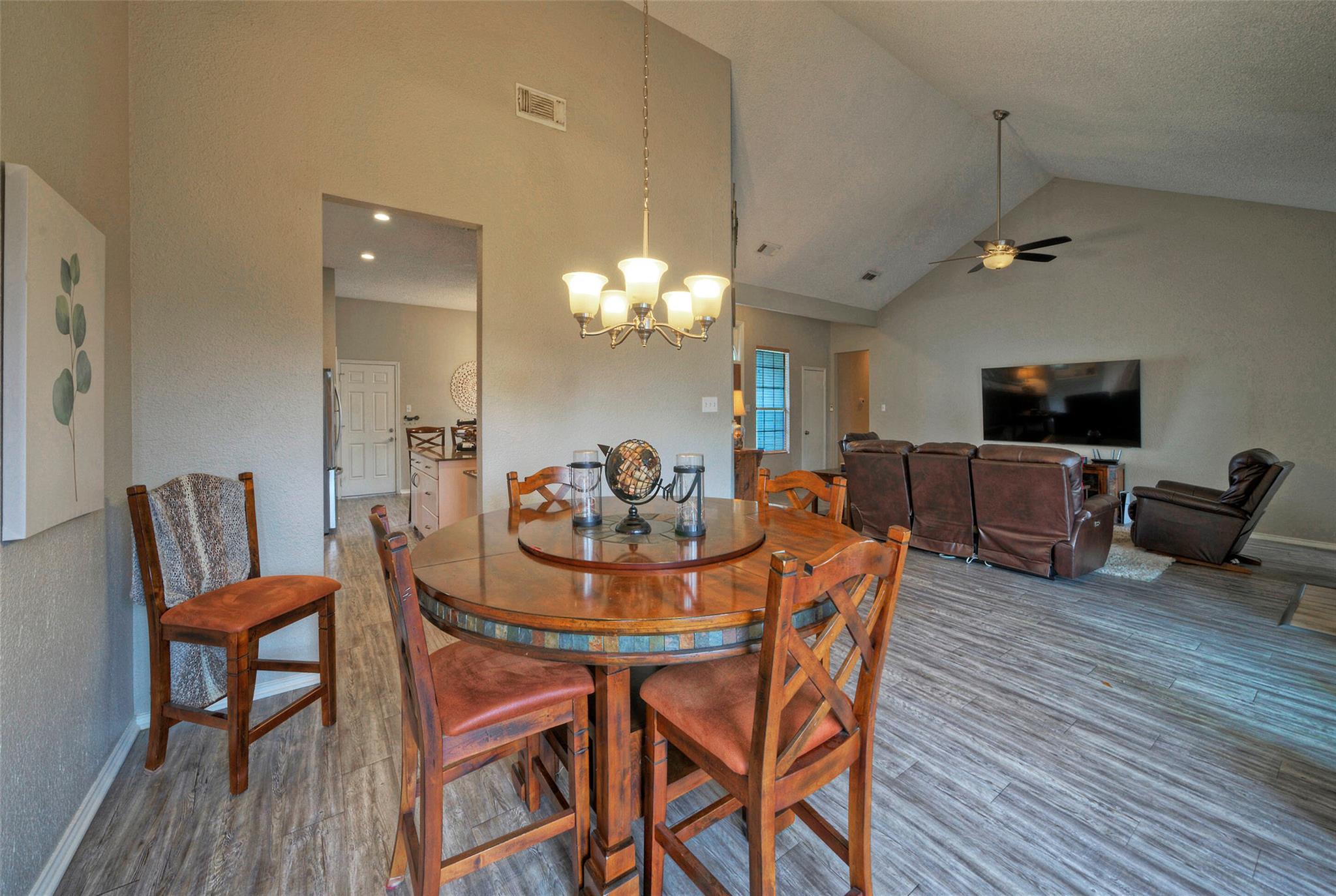 8105 Elkhorn Mountain Trl Property Photo 10
