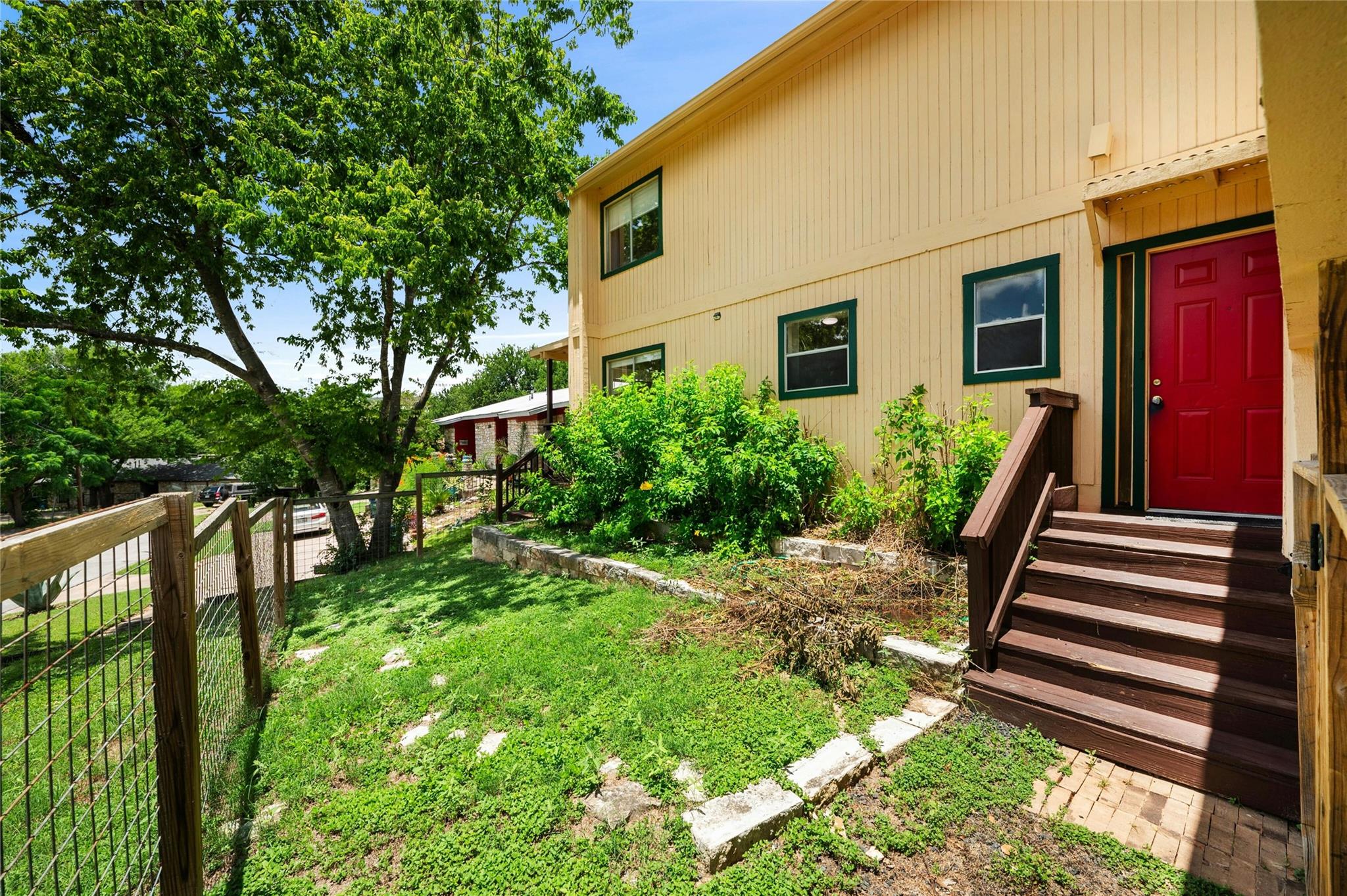 2316 Montclaire St #a Property Photo 3