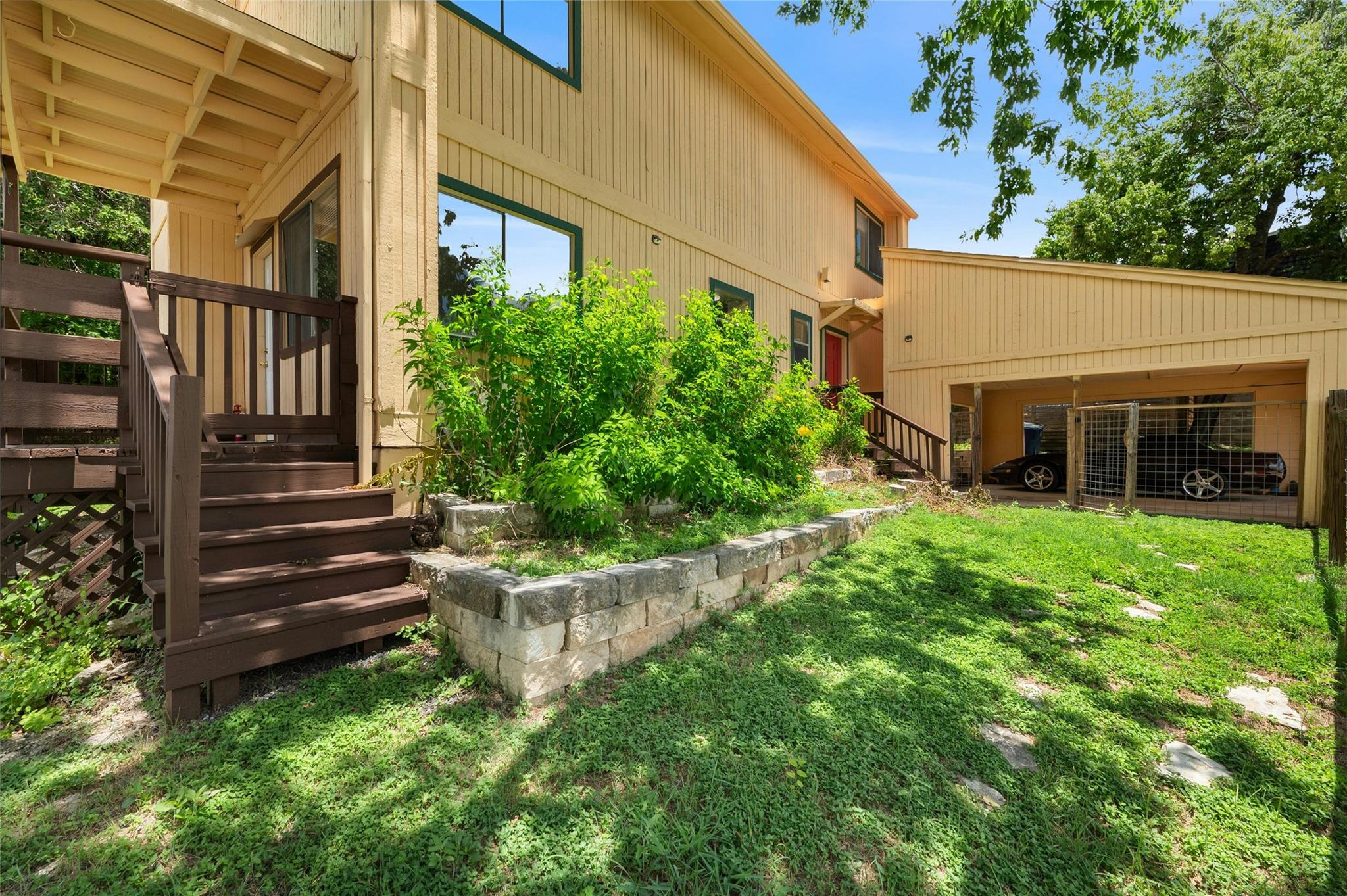 2316 Montclaire St #a Property Photo 4