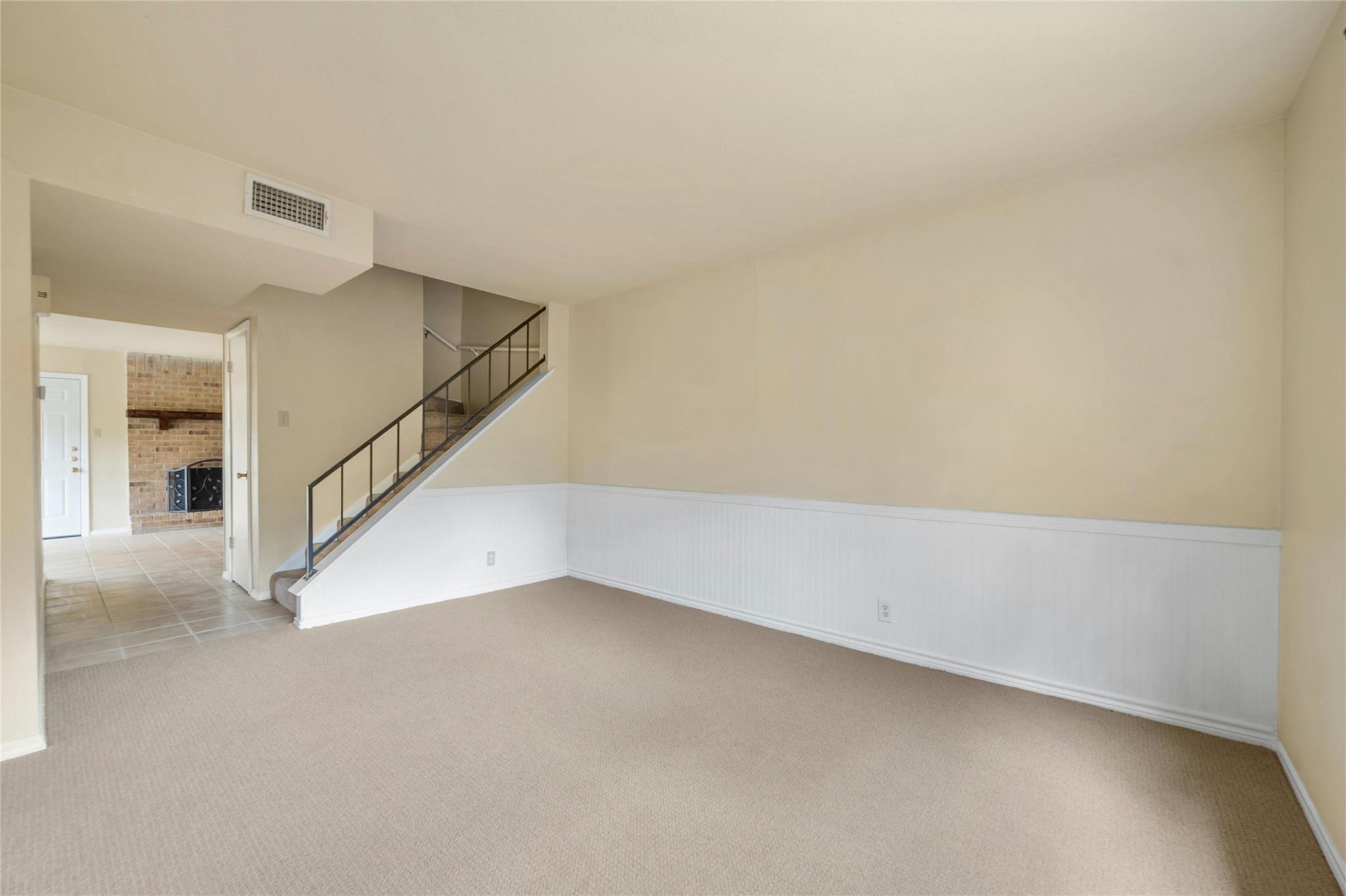 2316 Montclaire St #a Property Photo 6
