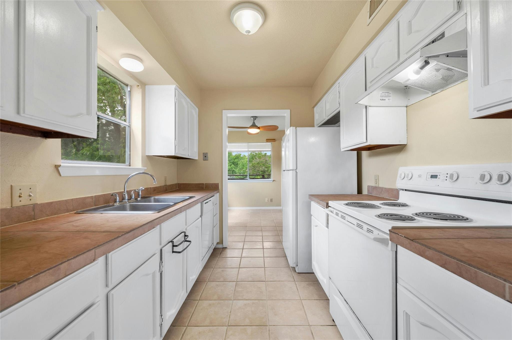 2316 Montclaire St #a Property Photo 16