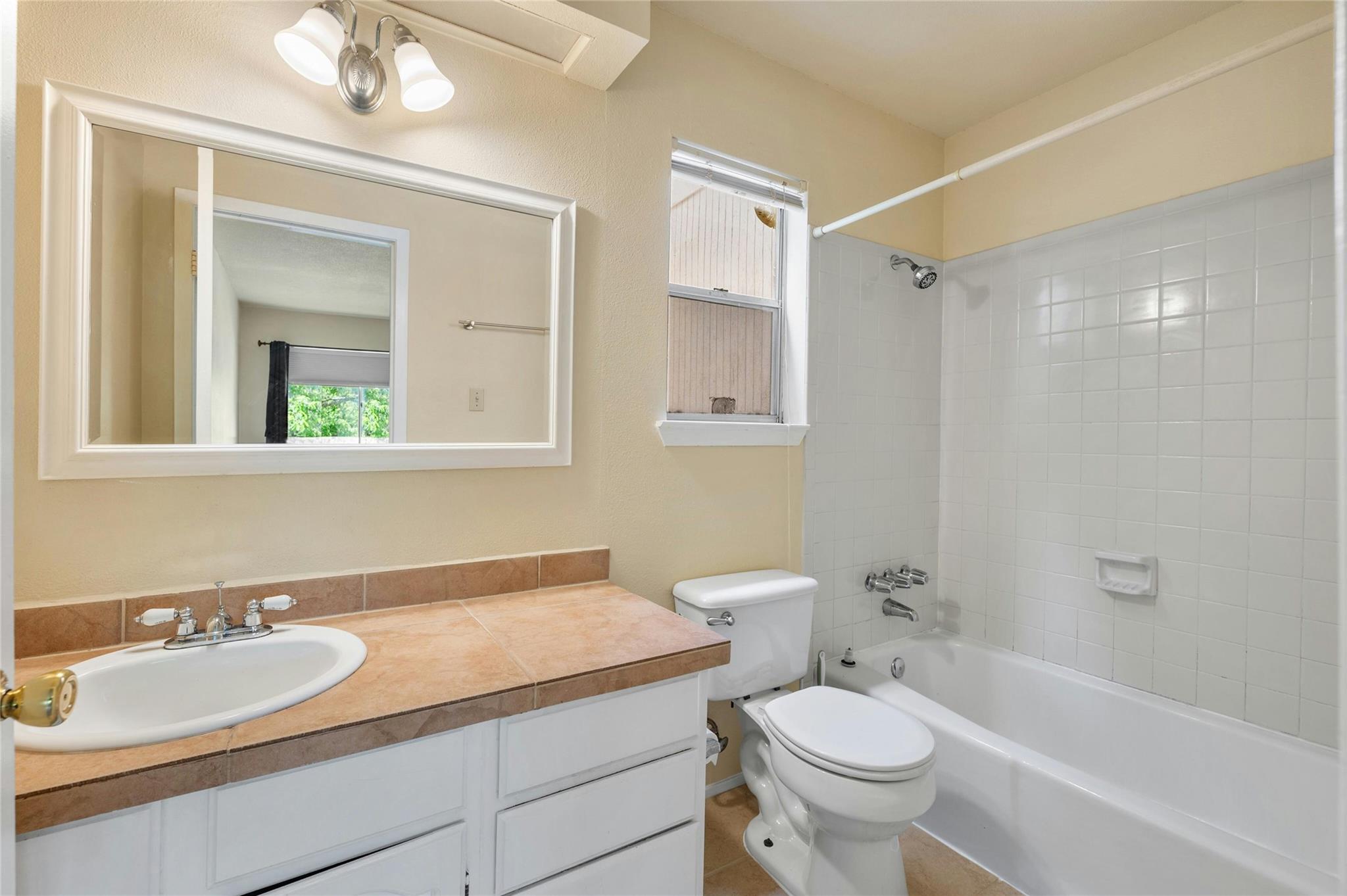 2316 Montclaire St #a Property Photo 25