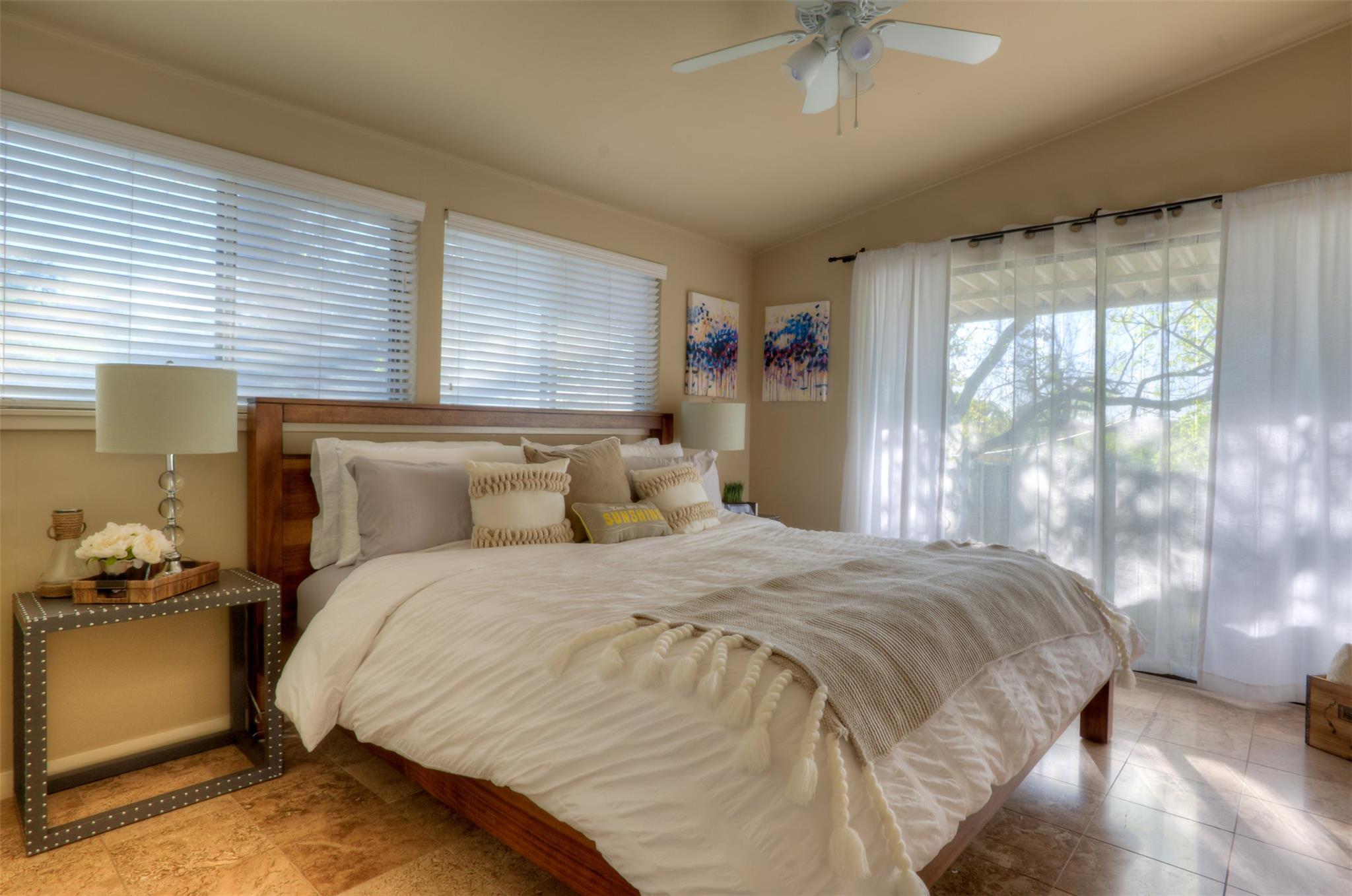 2400 Jarratt Ave #b Property Photo 5