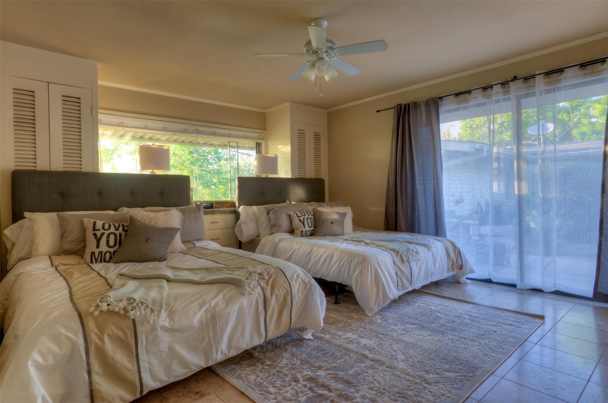 2400 Jarratt Ave #b Property Photo 10