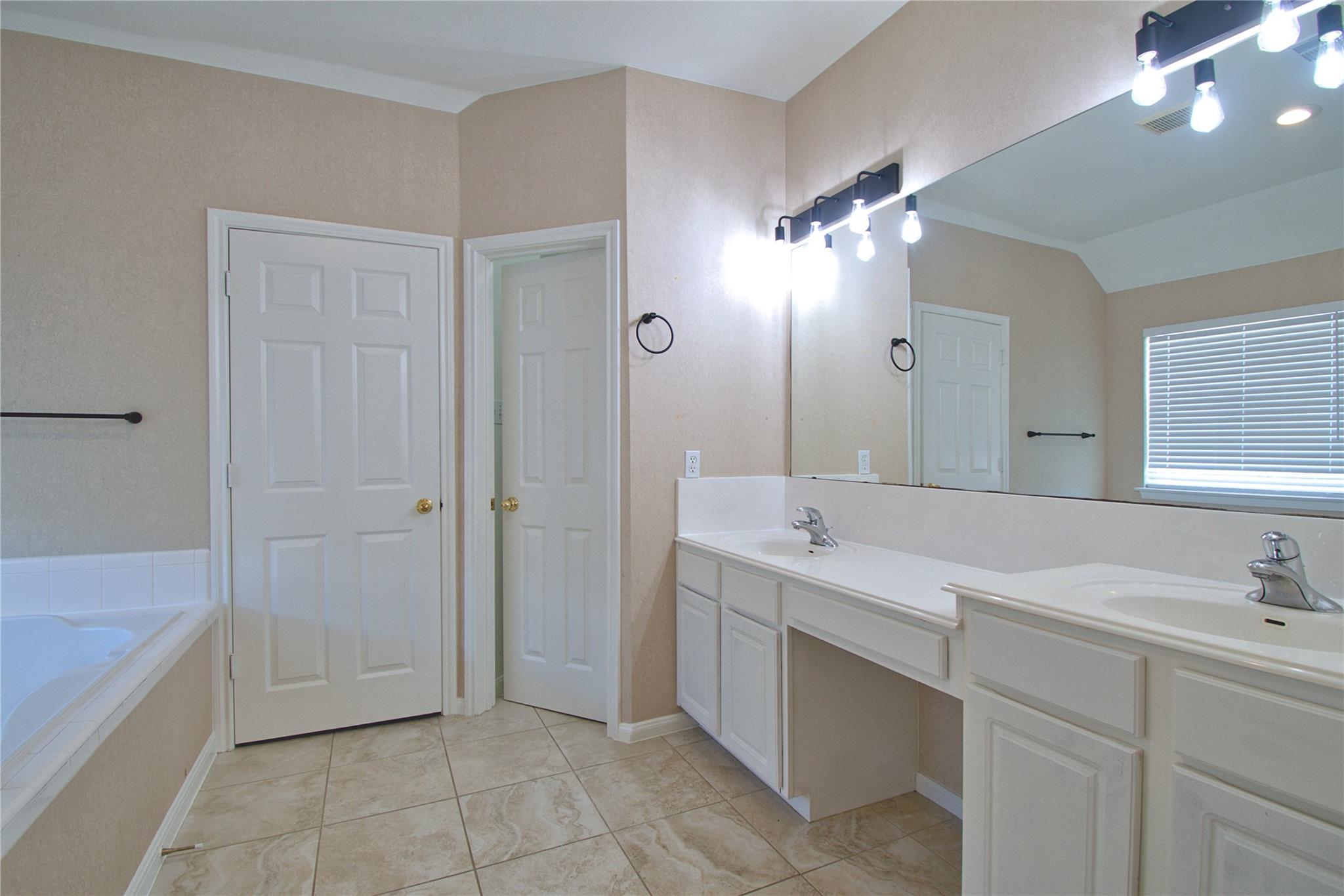13528 Oregon Flats Trl Property Photo 26