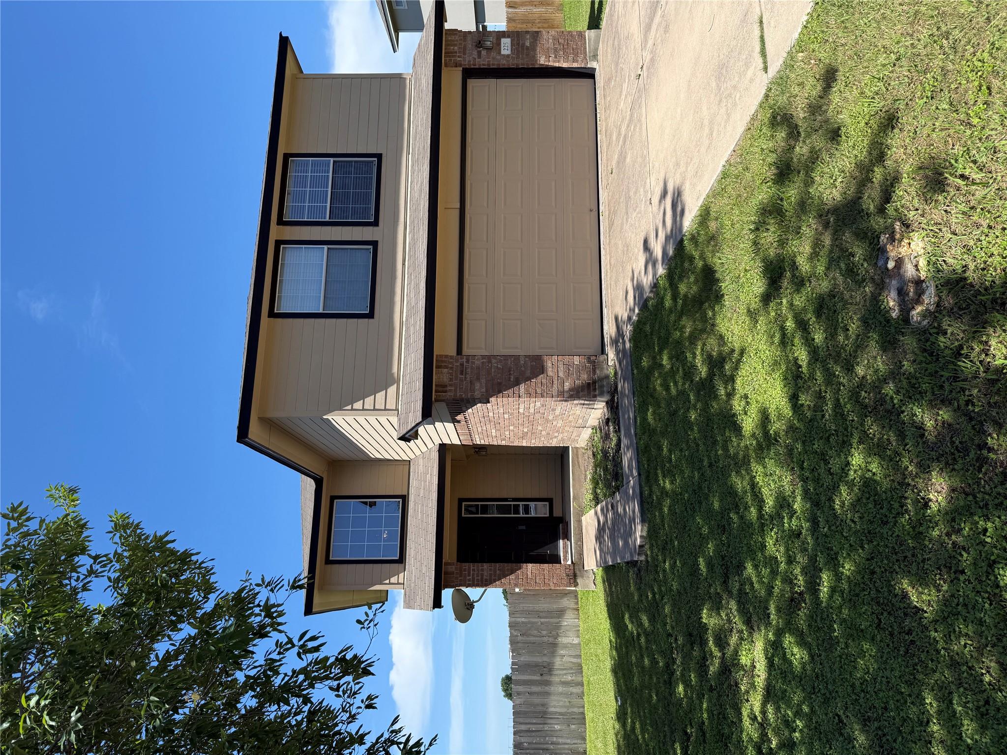 225 Hyltin St Property Photo