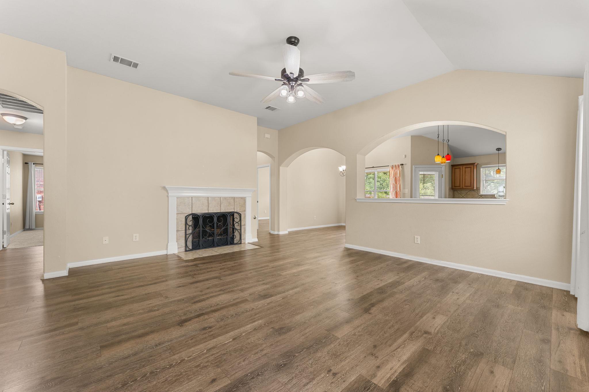 1005 Blackburn Pl Property Photo 8