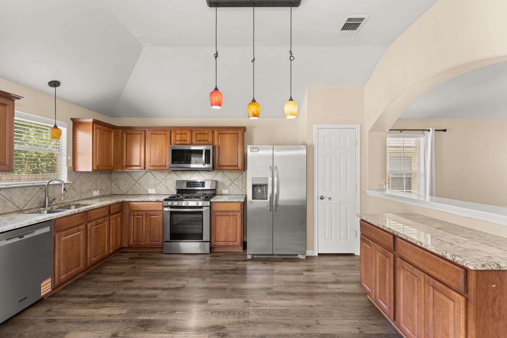 1005 Blackburn Pl Property Photo 12