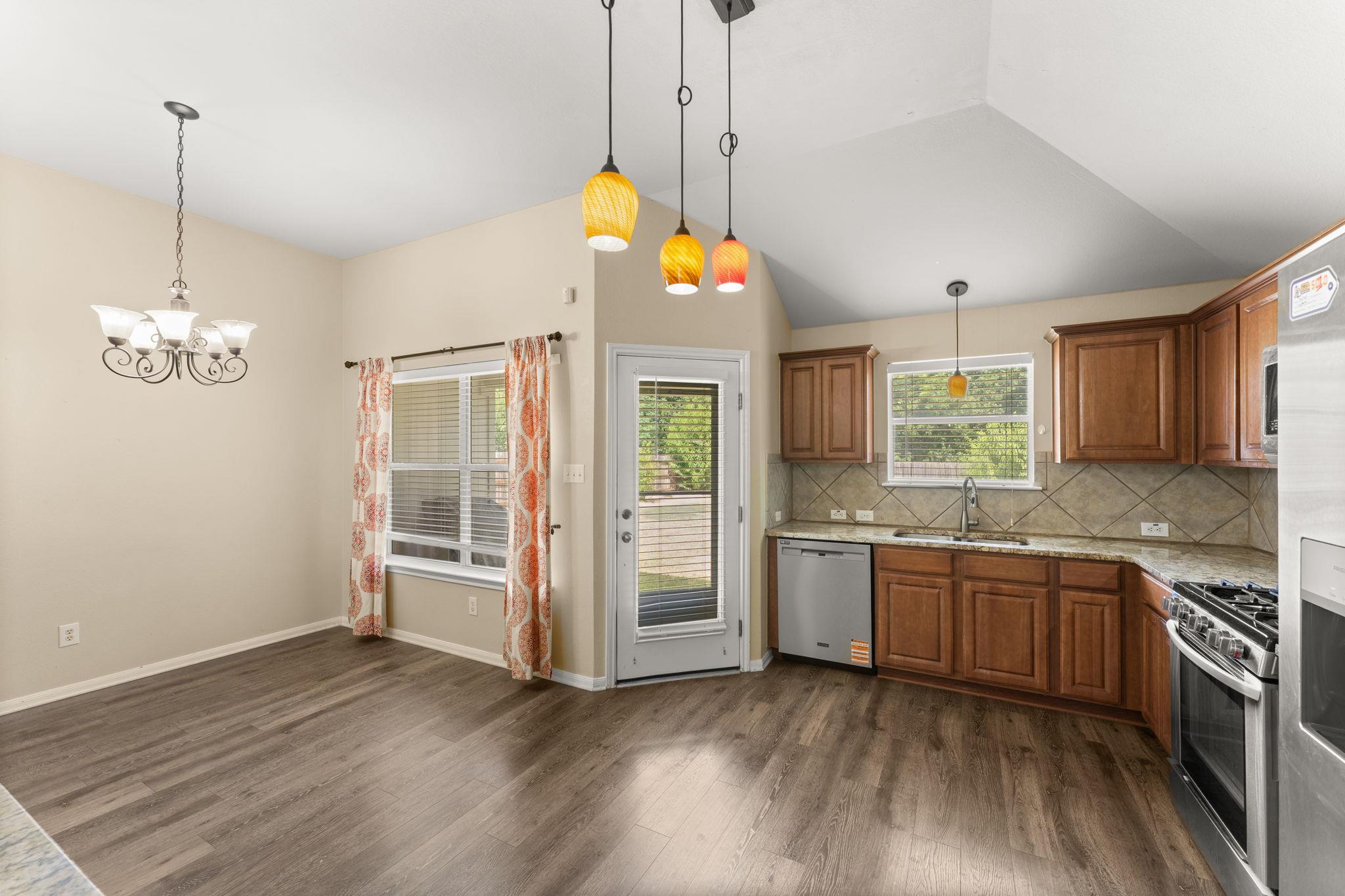 1005 Blackburn Pl Property Photo 13