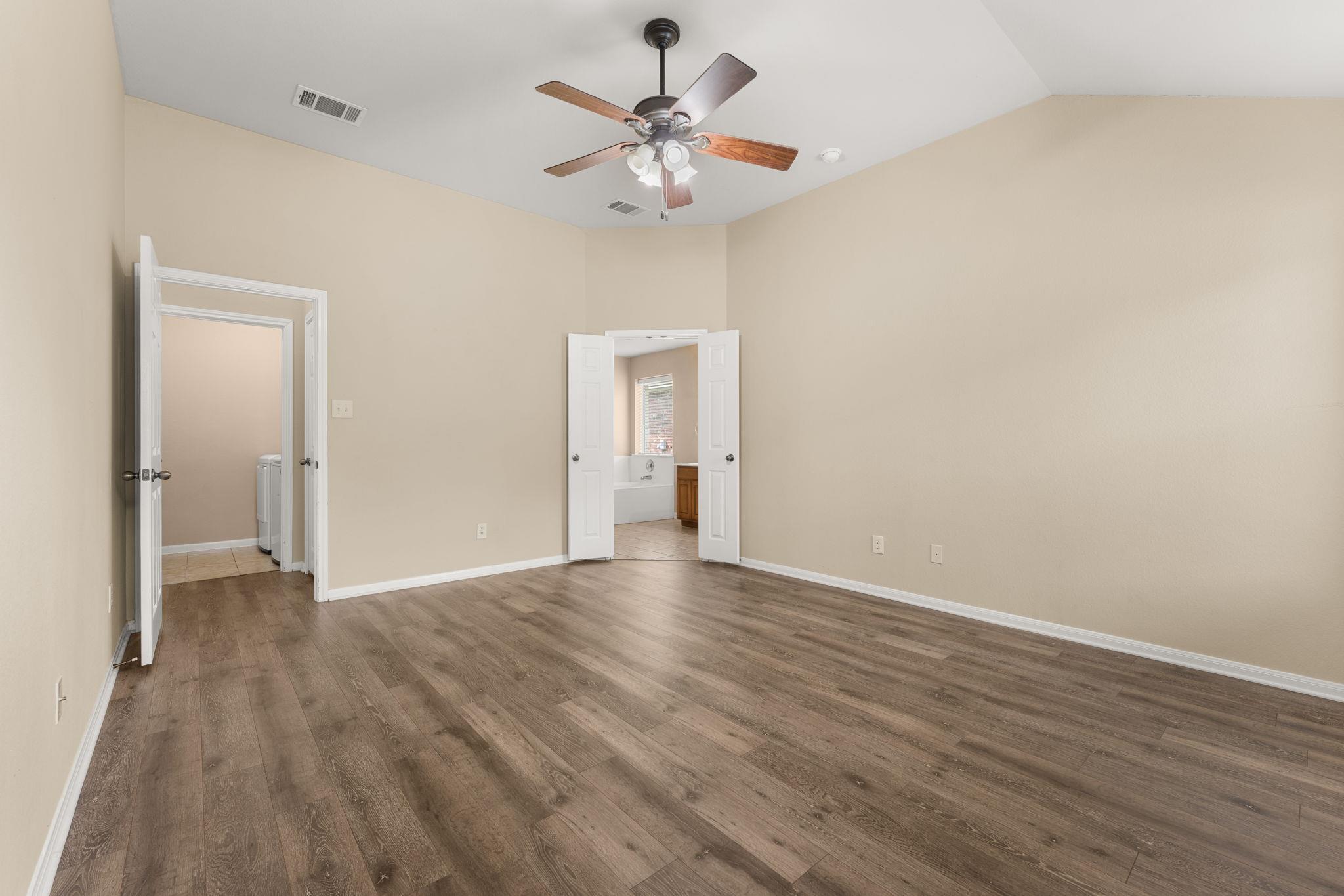 1005 Blackburn Pl Property Photo 18