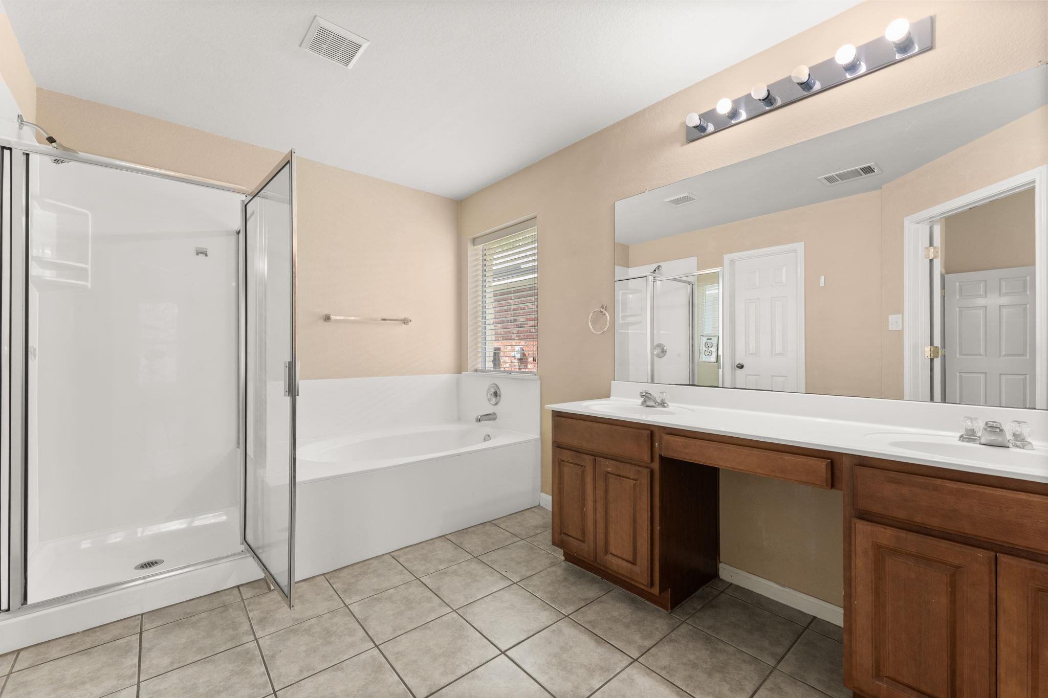 1005 Blackburn Pl Property Photo 19