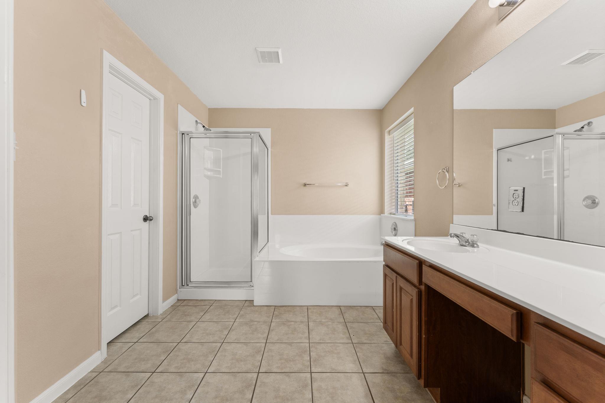 1005 Blackburn Pl Property Photo 22