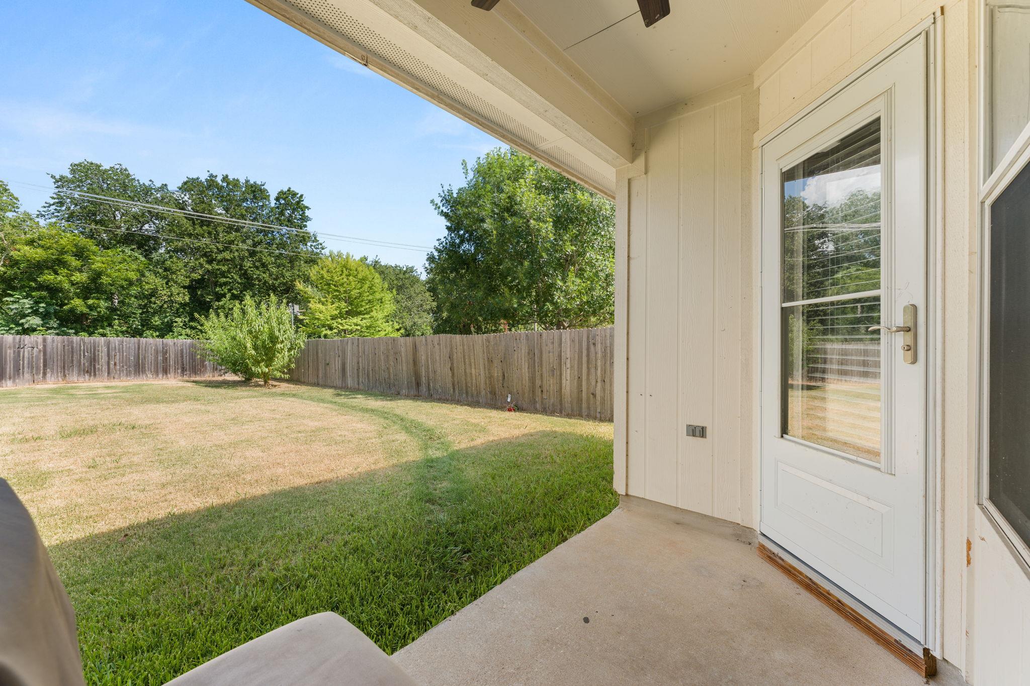 1005 Blackburn Pl Property Photo 27