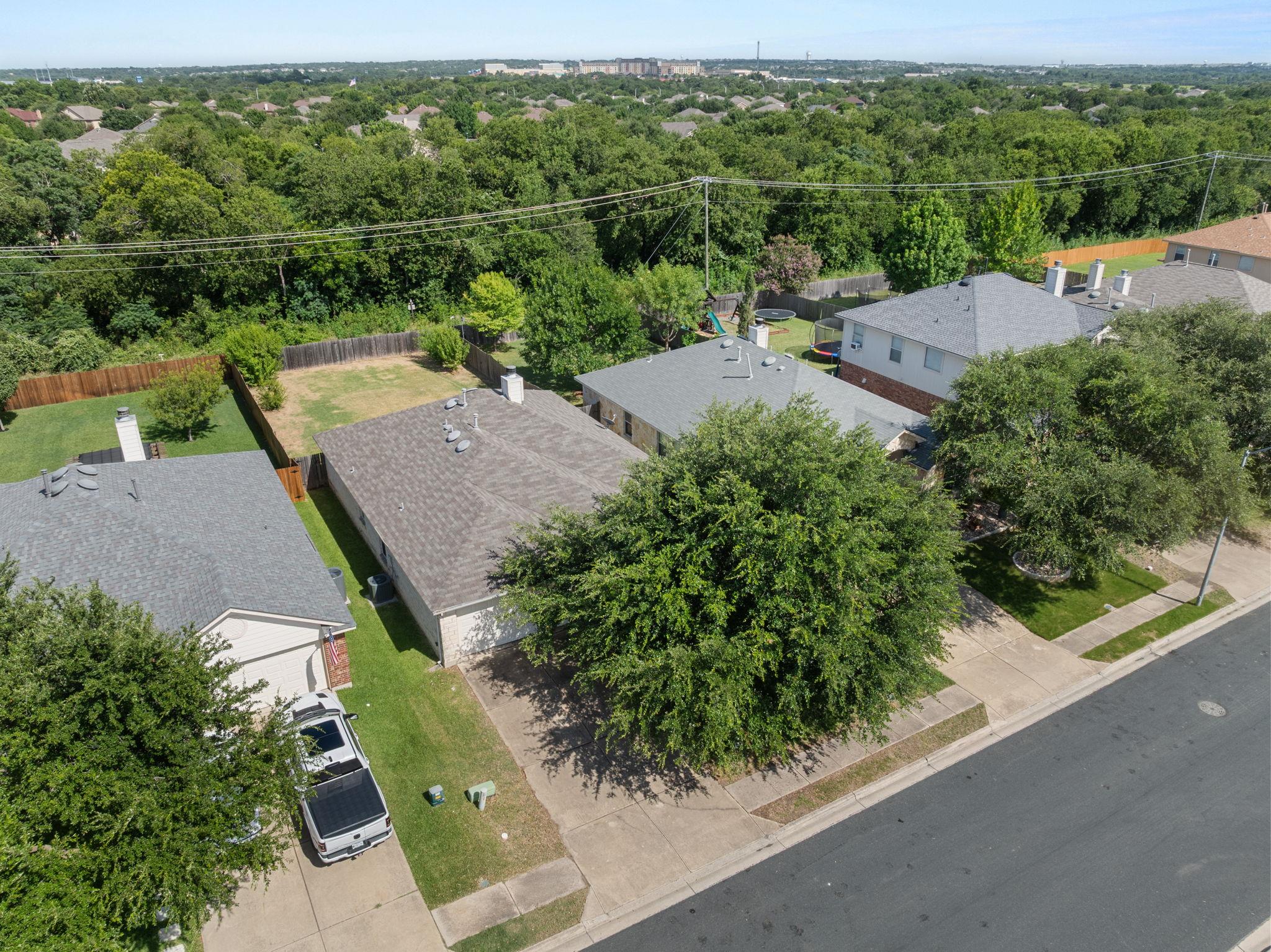 1005 Blackburn Pl Property Photo 32
