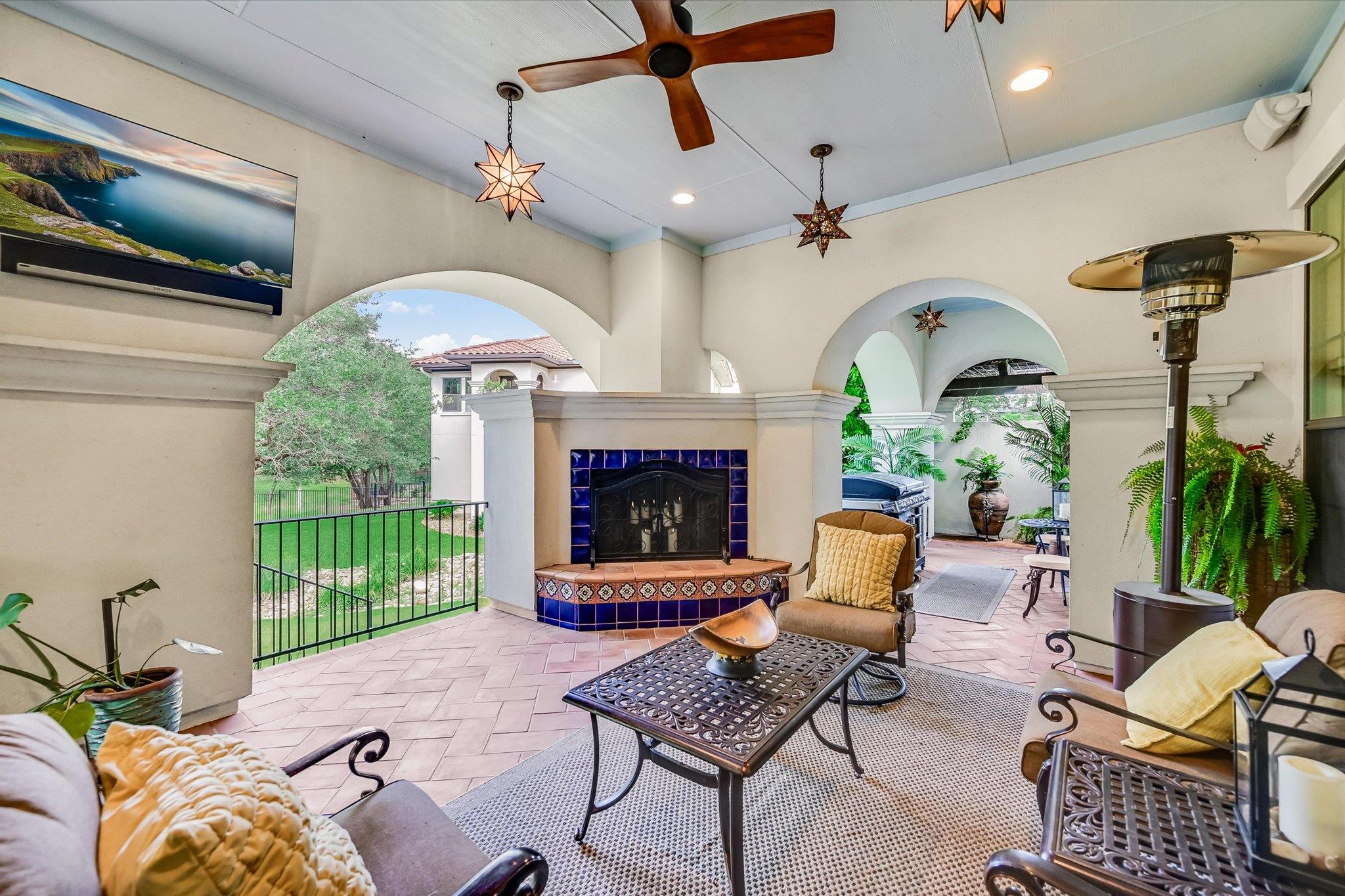 409 Turquoise None Property Photo 2