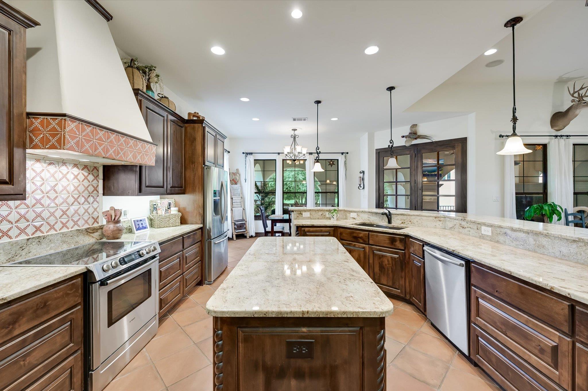 409 Turquoise None Property Photo 11
