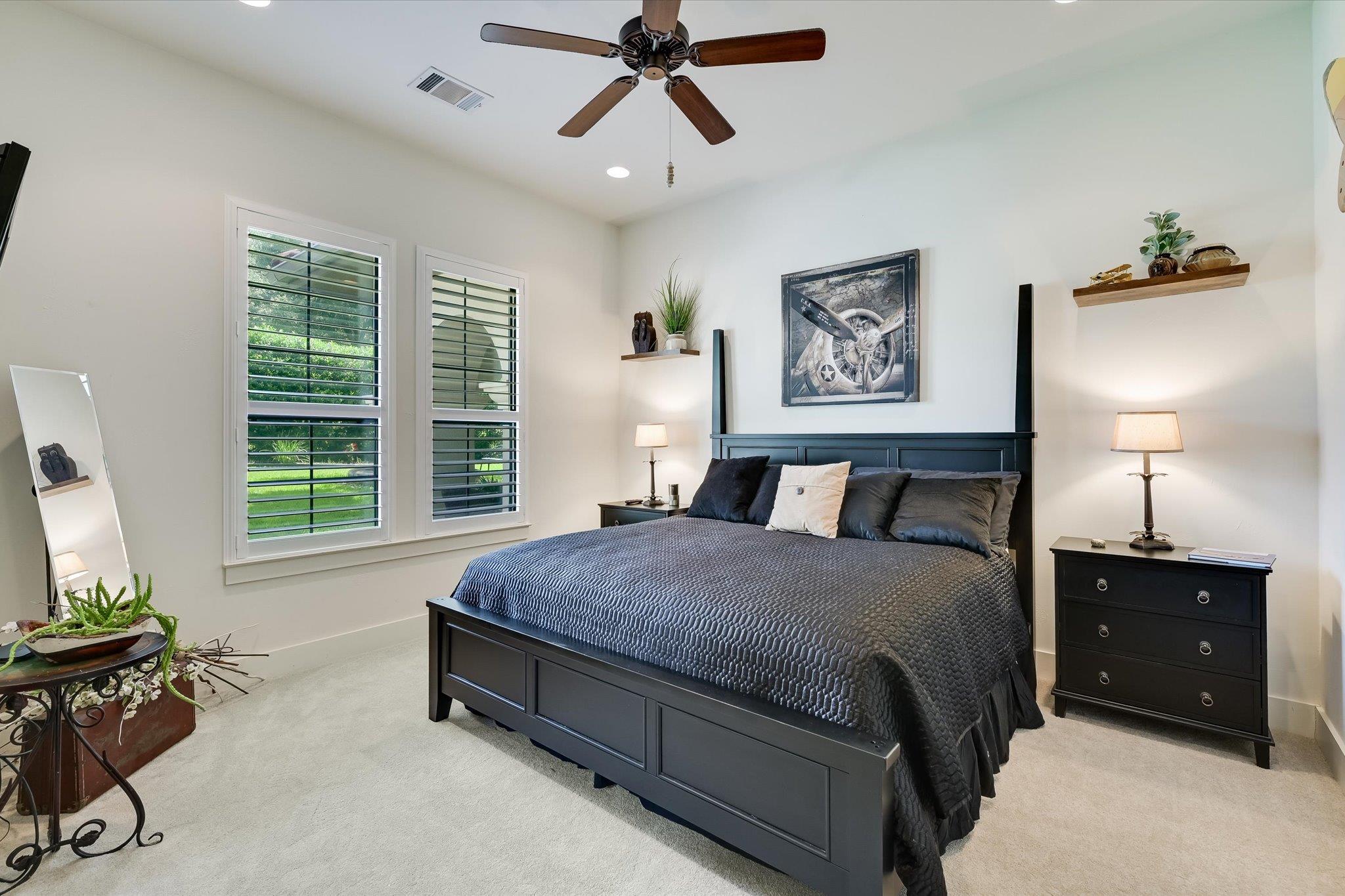 409 Turquoise None Property Photo 25