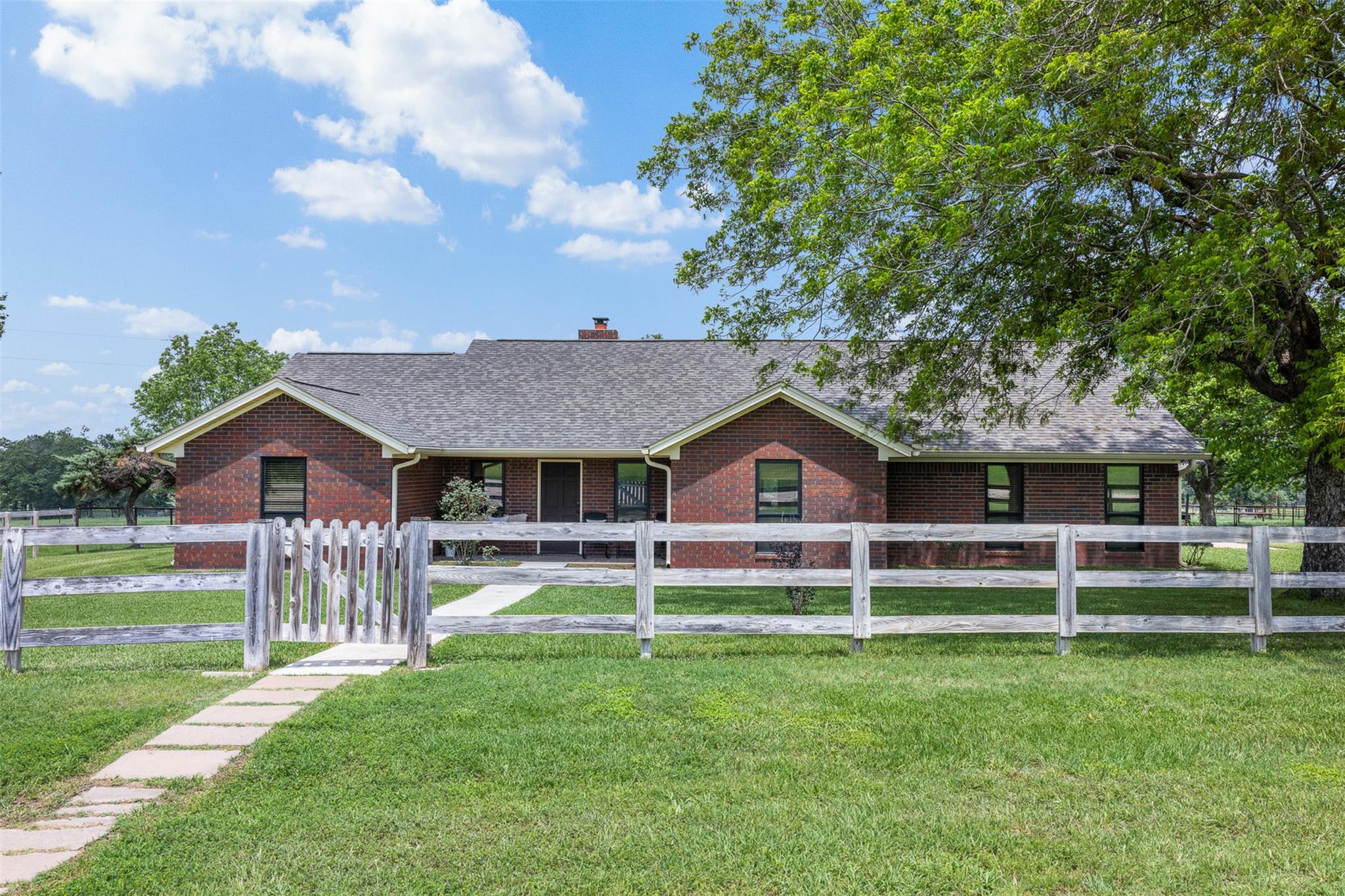 1016 County Road 306 None Property Photo 2