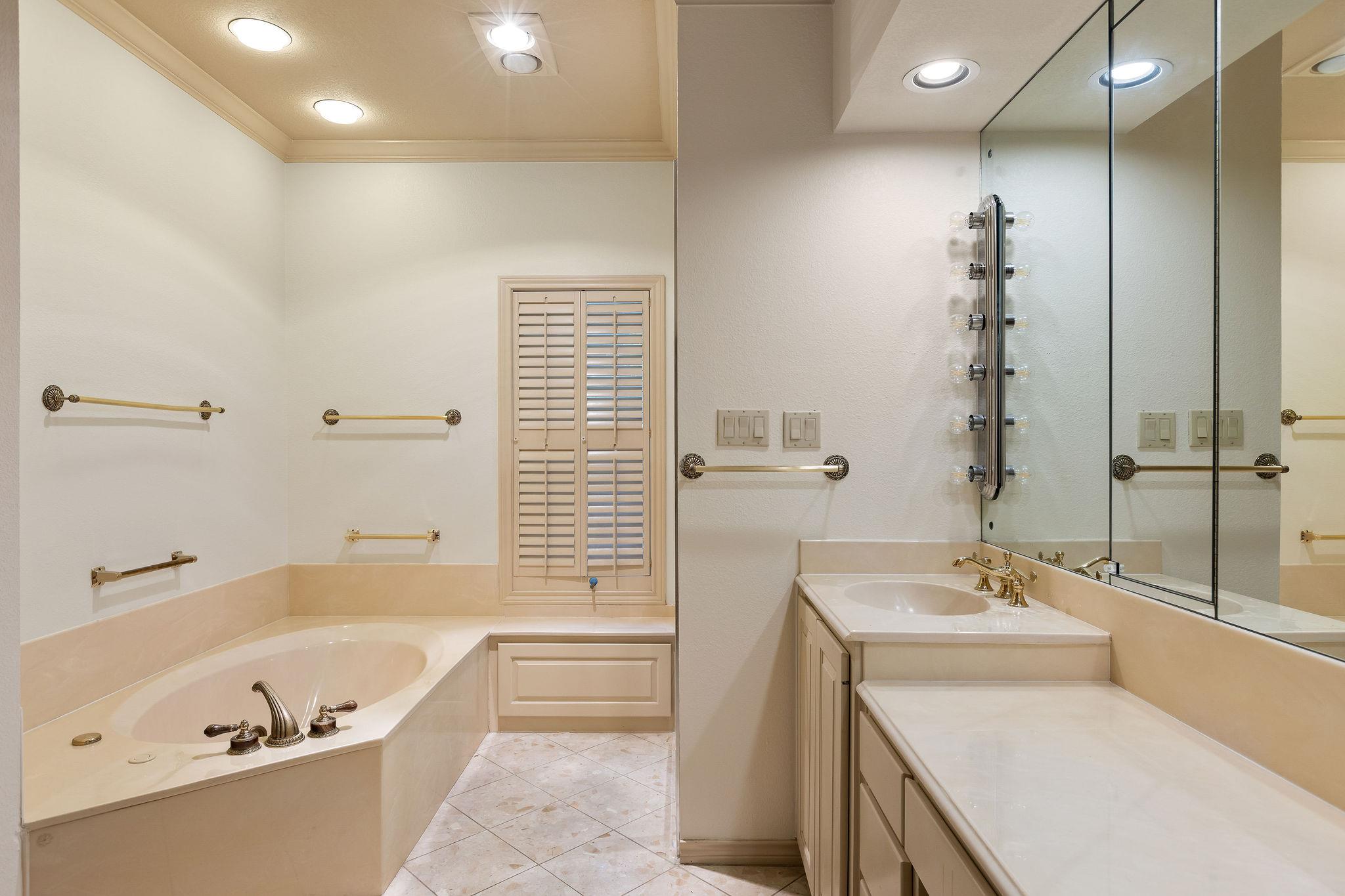 2834 Montebello Rd #b11 Property Photo 24