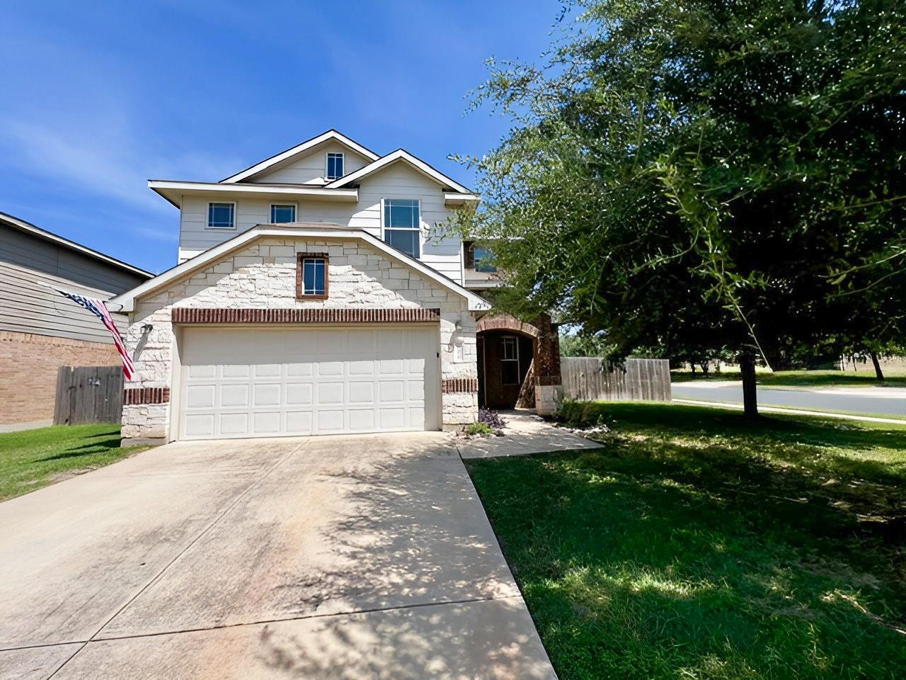 100 Magpie Goose Ln Property Photo 1