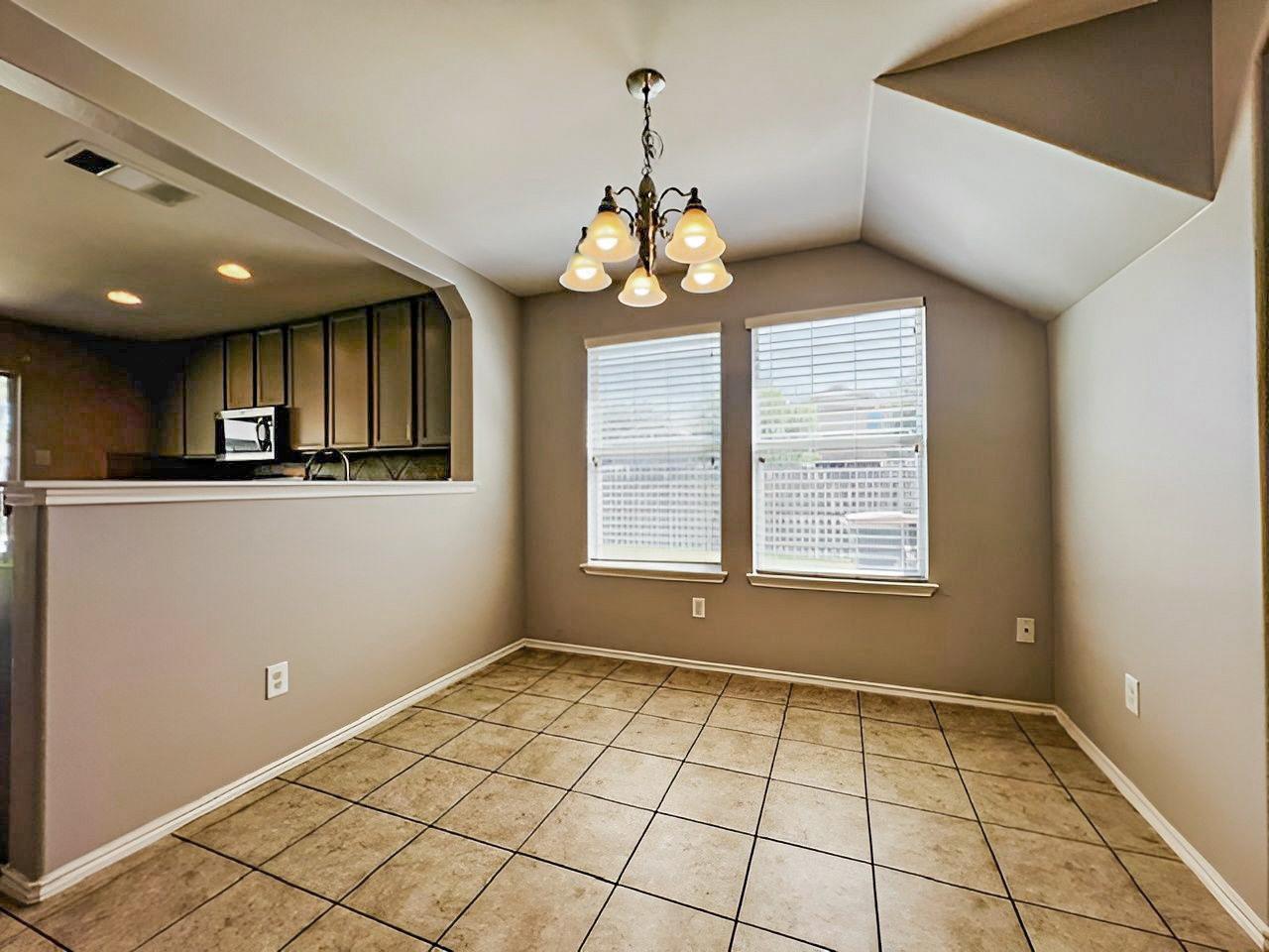 100 Magpie Goose Ln Property Photo 7