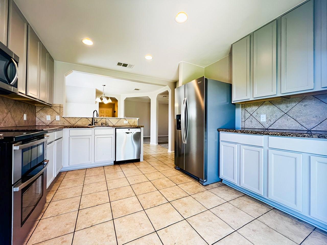 100 Magpie Goose Ln Property Photo 9