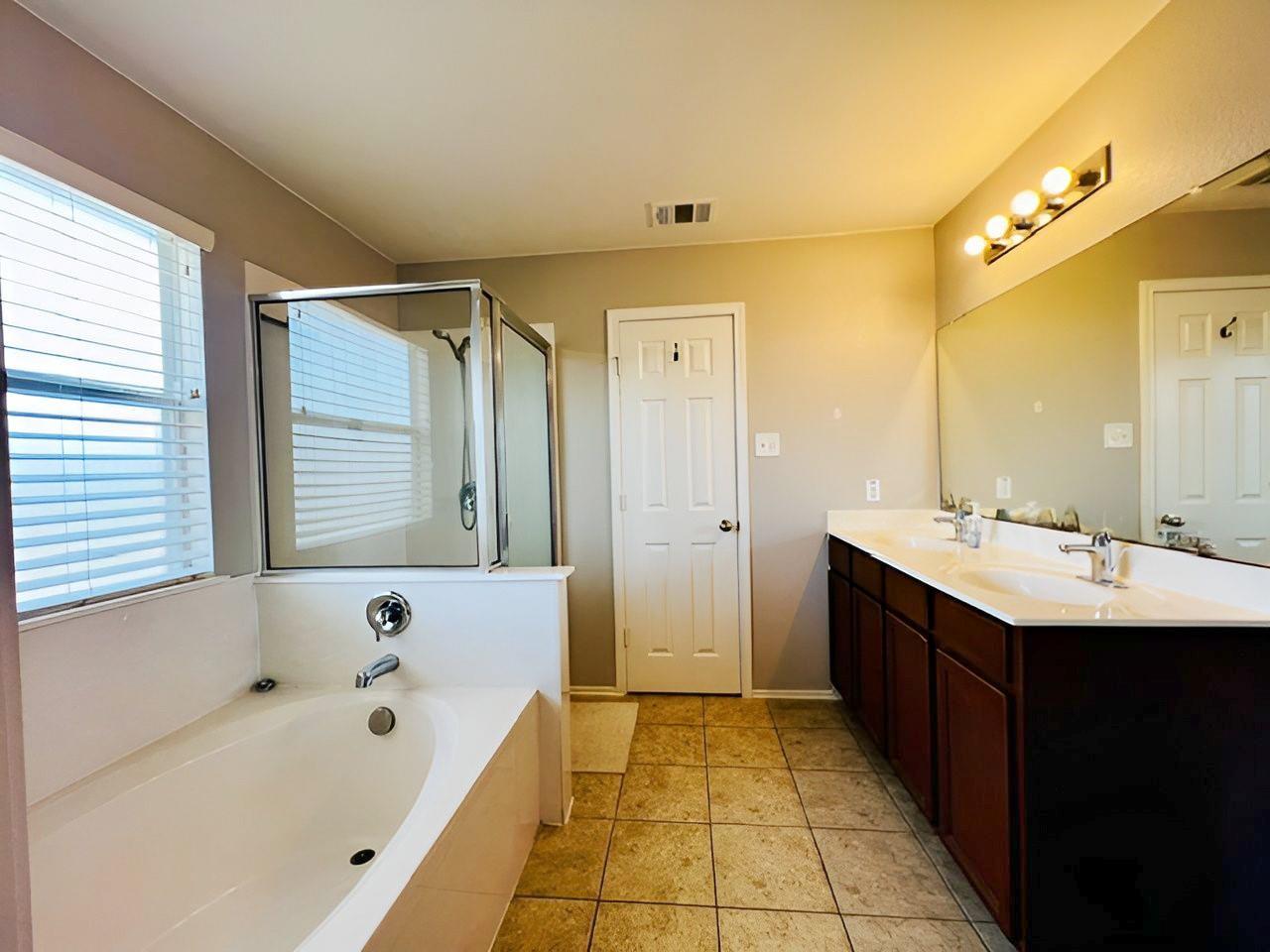 100 Magpie Goose Ln Property Photo 26
