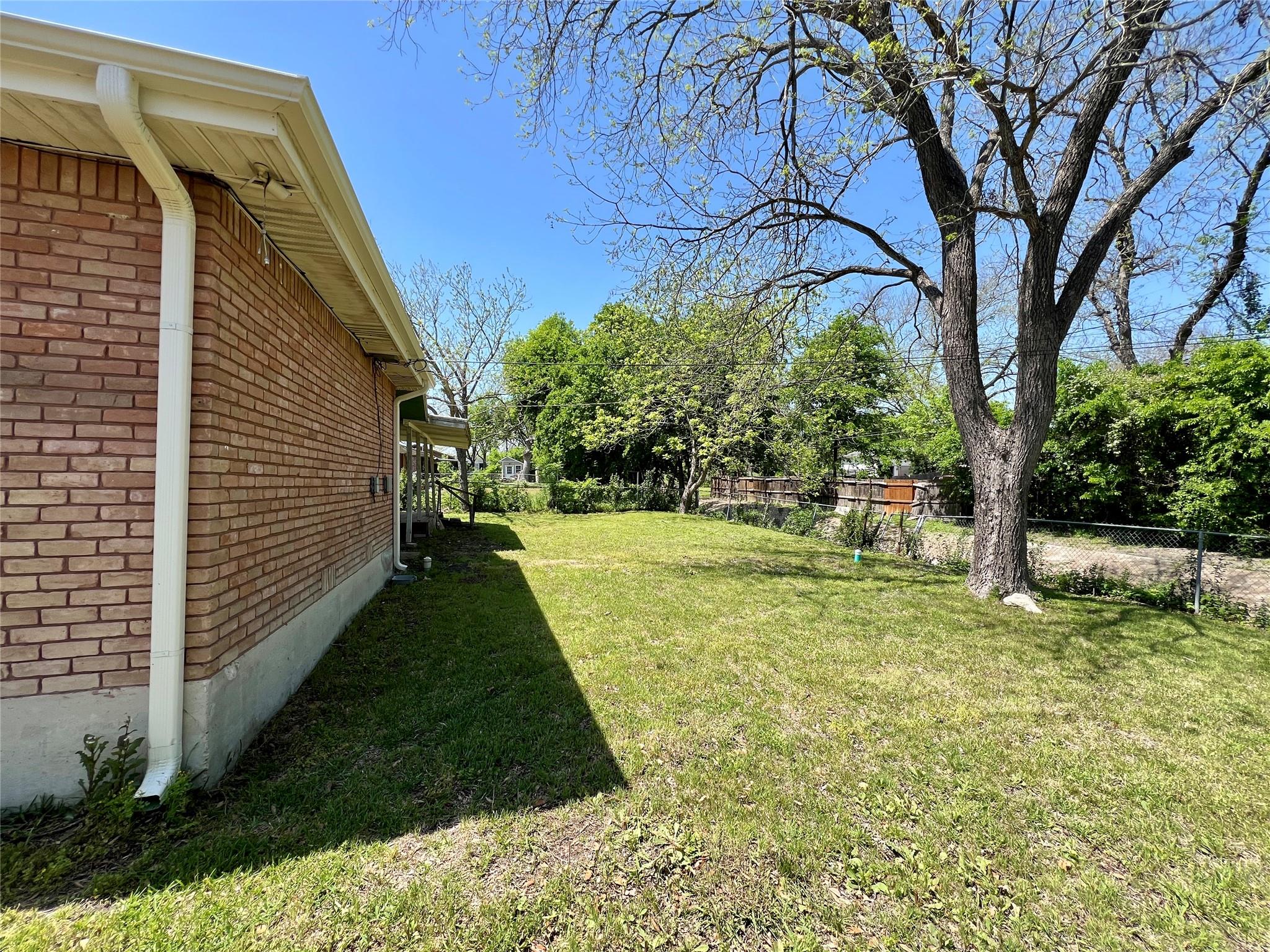 1504 E Central Ave Property Photo 17