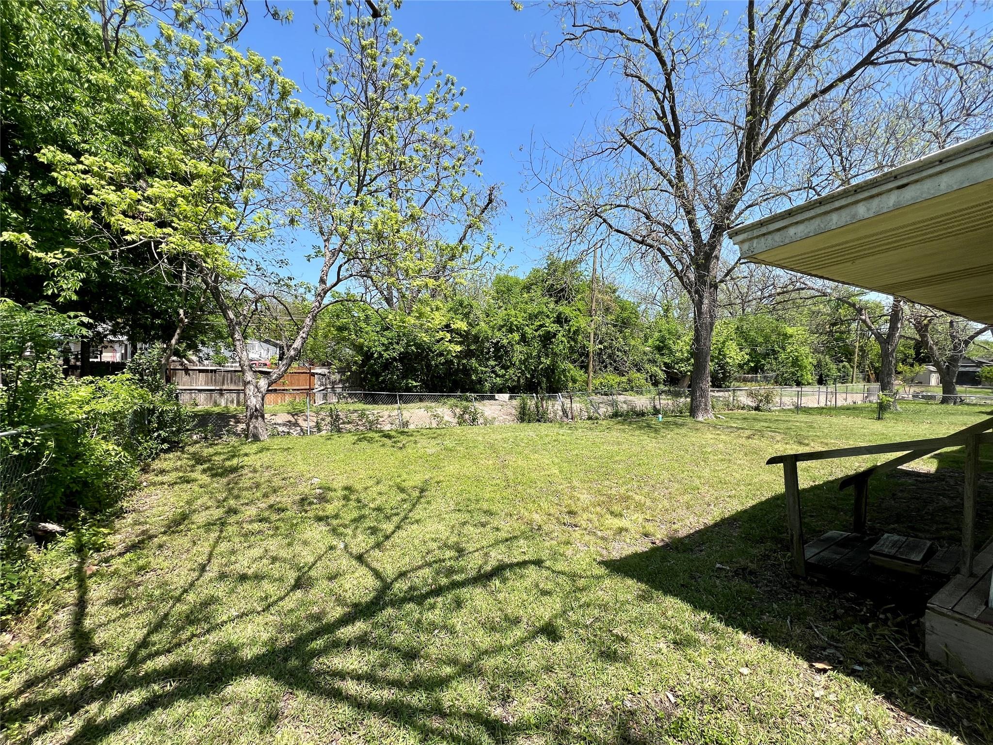 1504 E Central Ave Property Photo 18