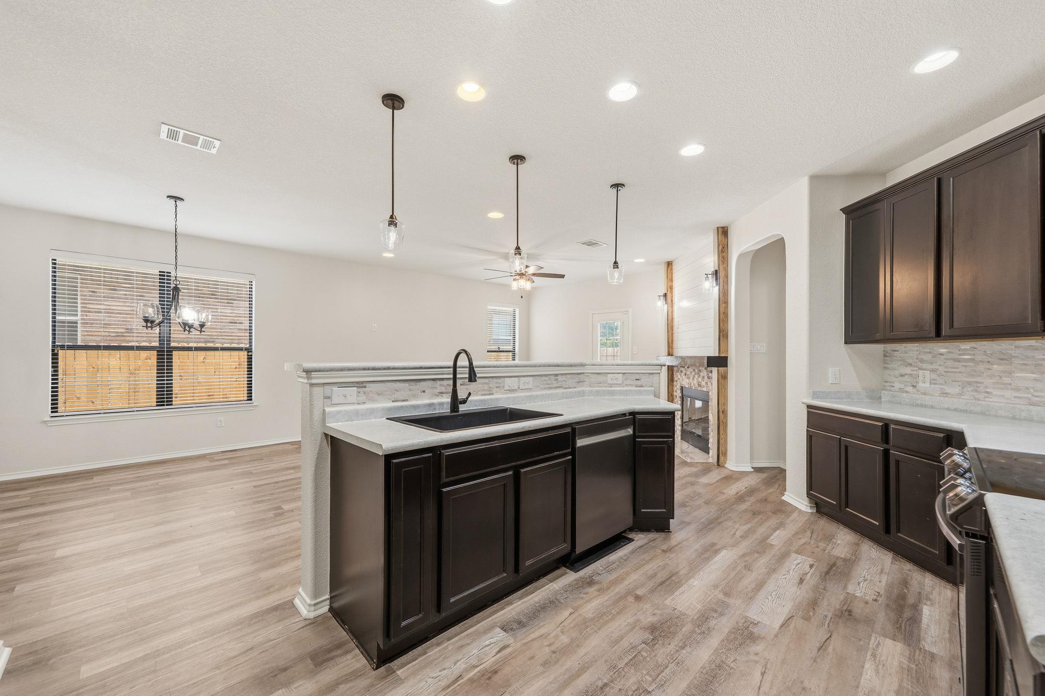 12208 Pecangate Way Property Photo 11
