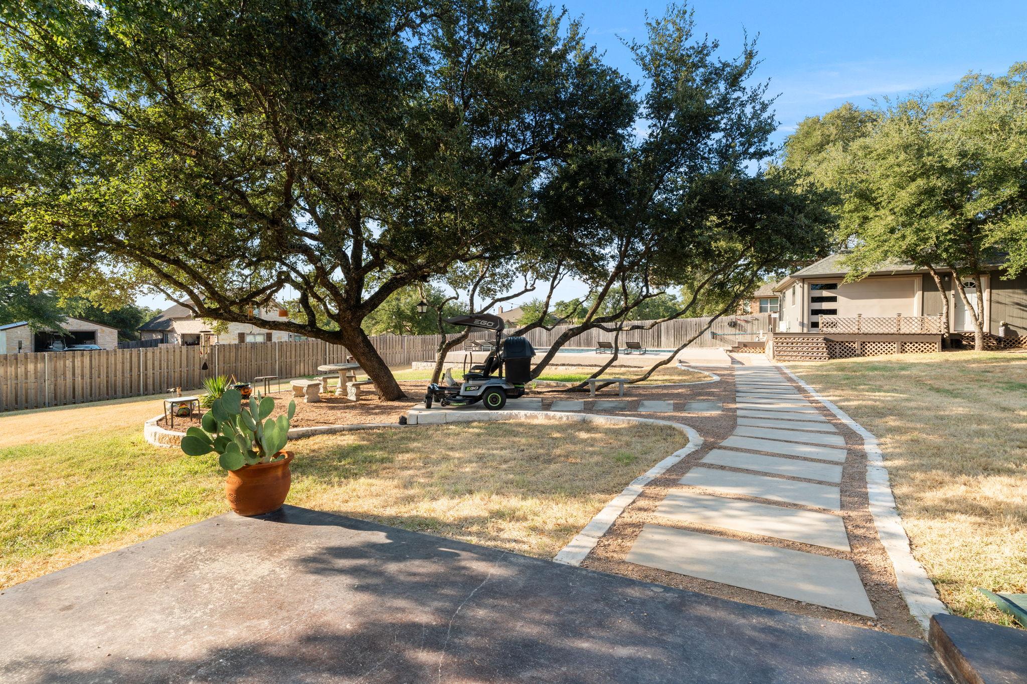 123 Archstone Loop Property Photo 13