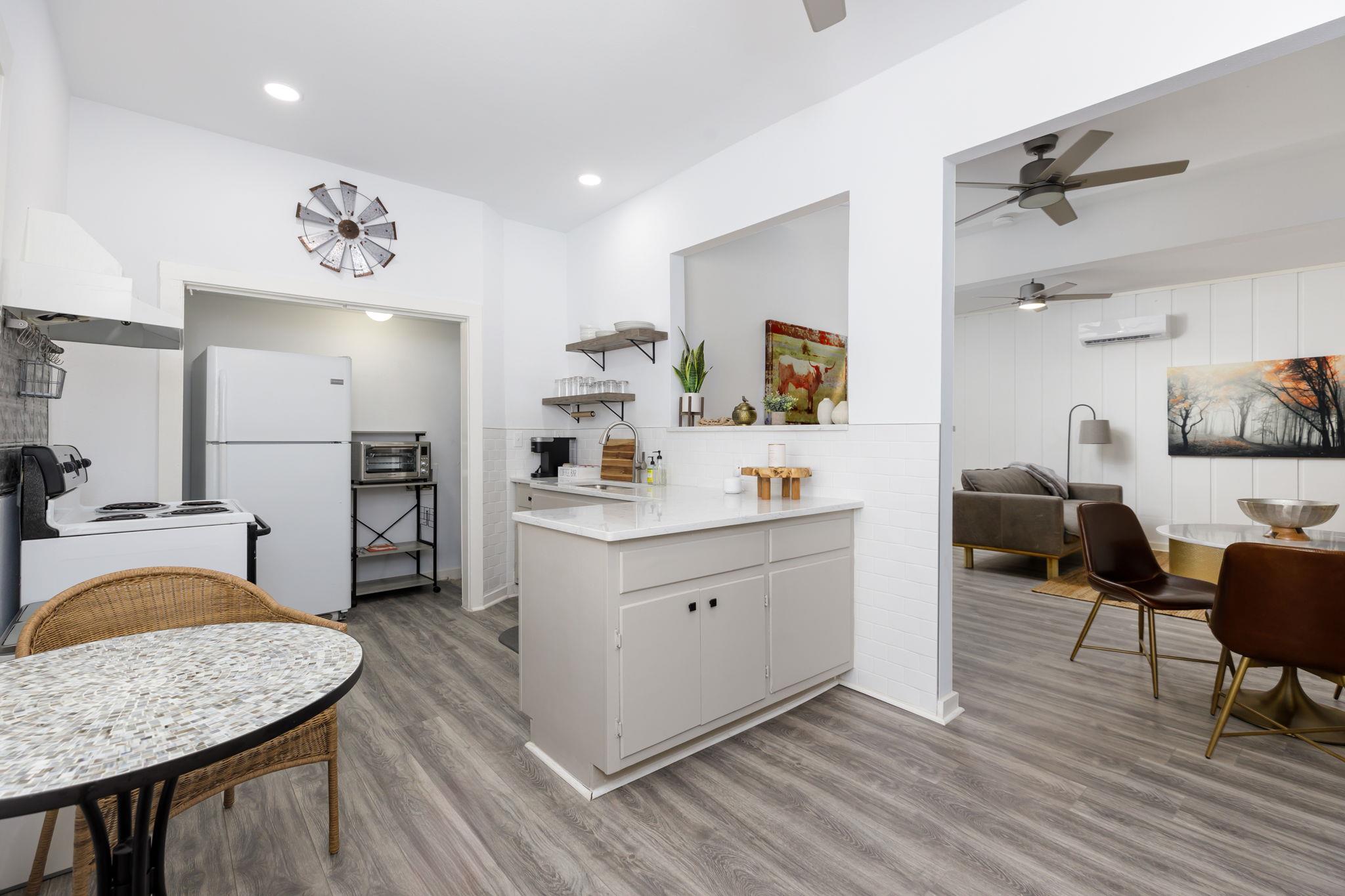 110 E Craig Pl #c Property Photo 1