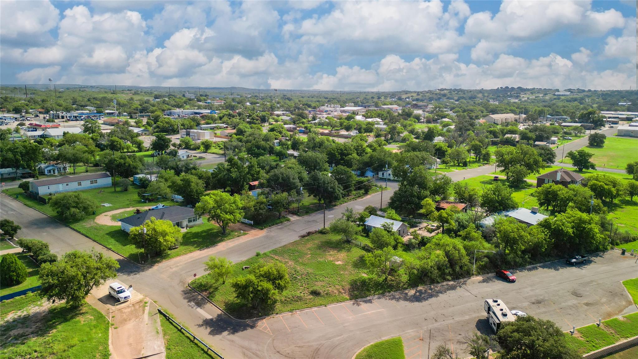 408 W Tarrant St Property Photo 8