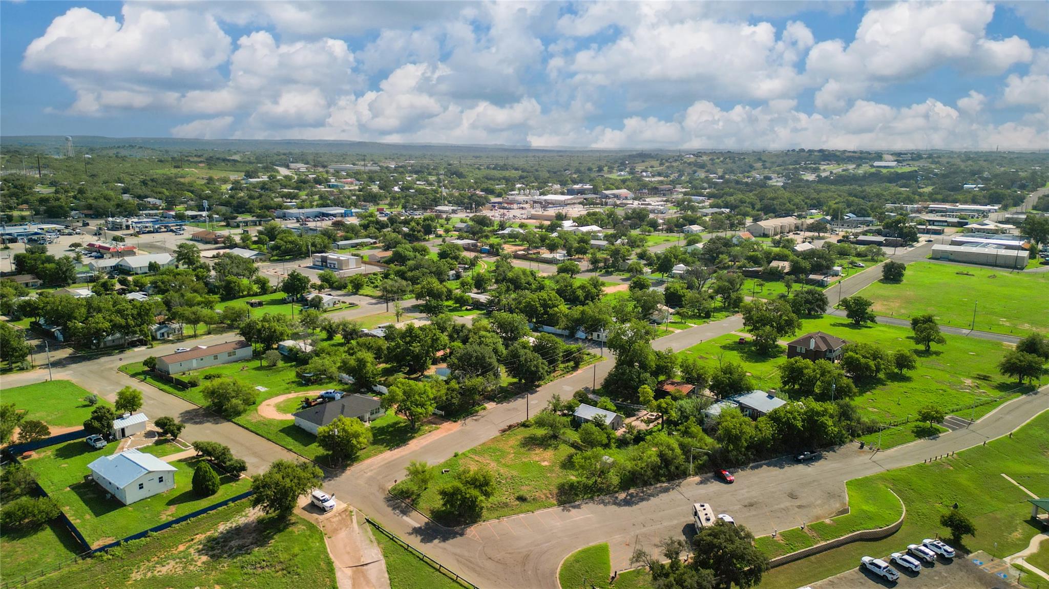 408 W Tarrant St Property Photo 9