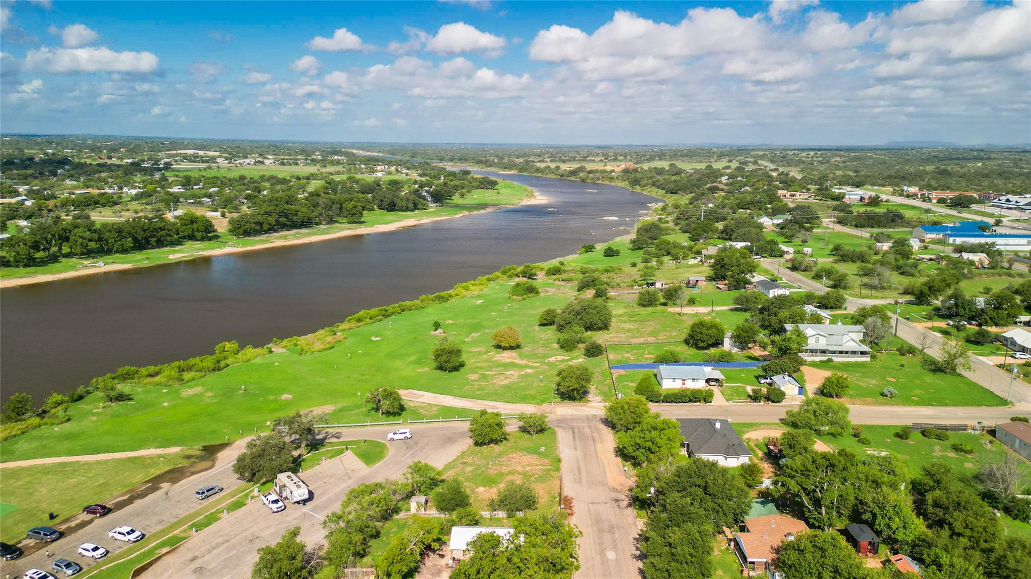 408 W Tarrant St Property Photo 13