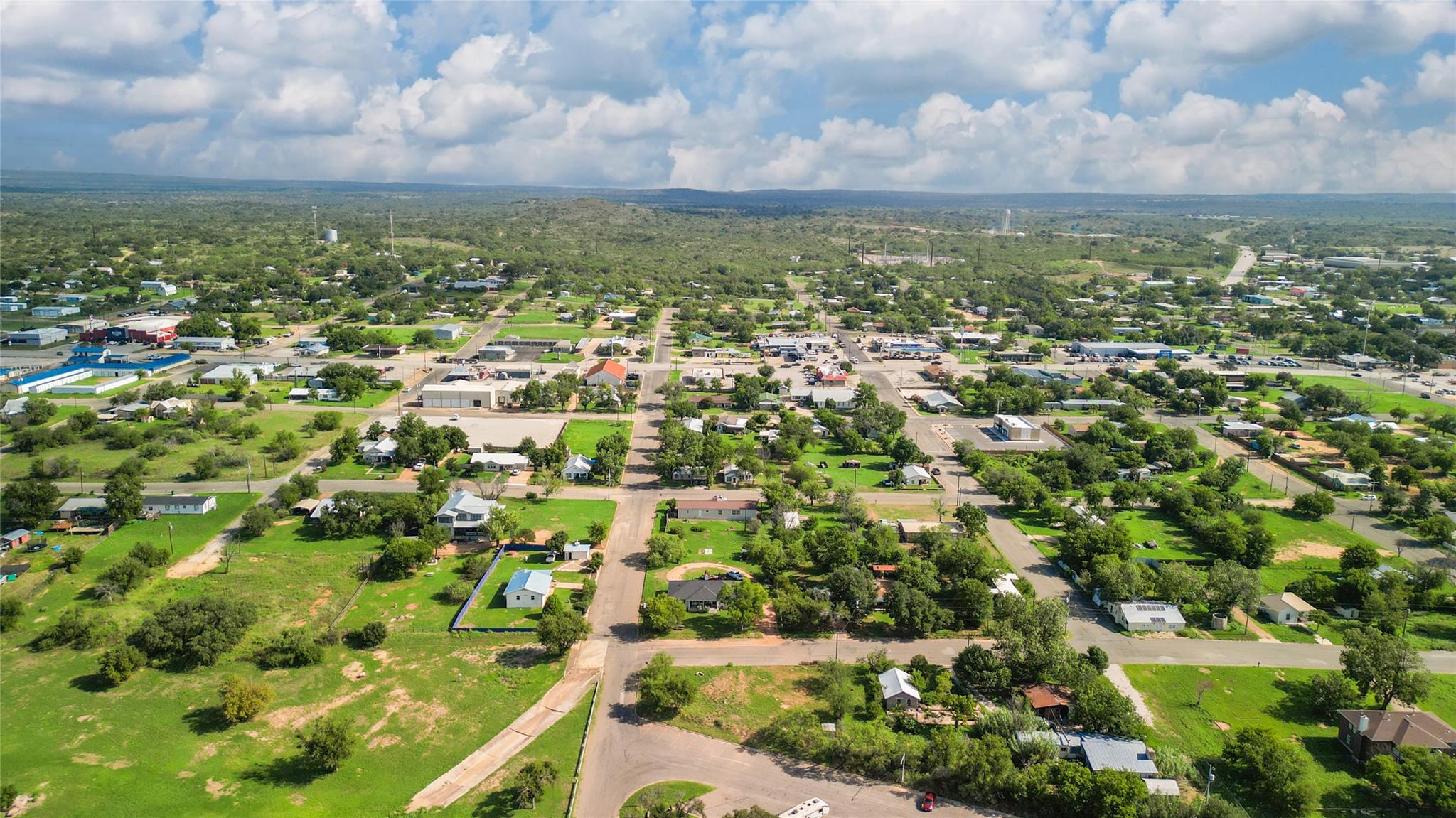 408 W Tarrant St Property Photo 16