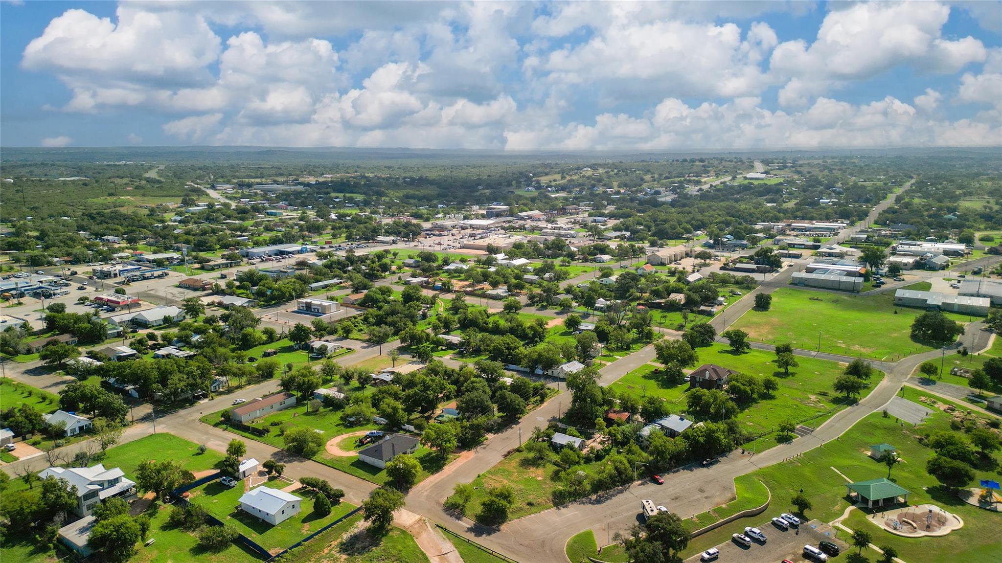 408 W Tarrant St Property Photo 17