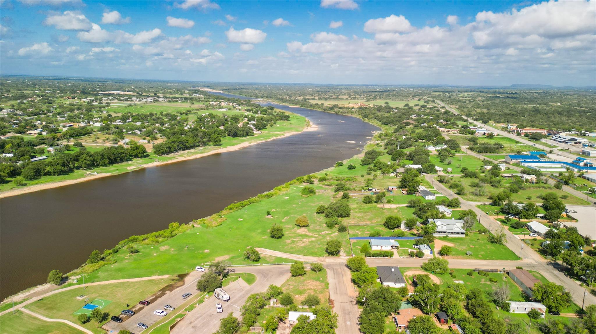 408 W Tarrant St Property Photo 21