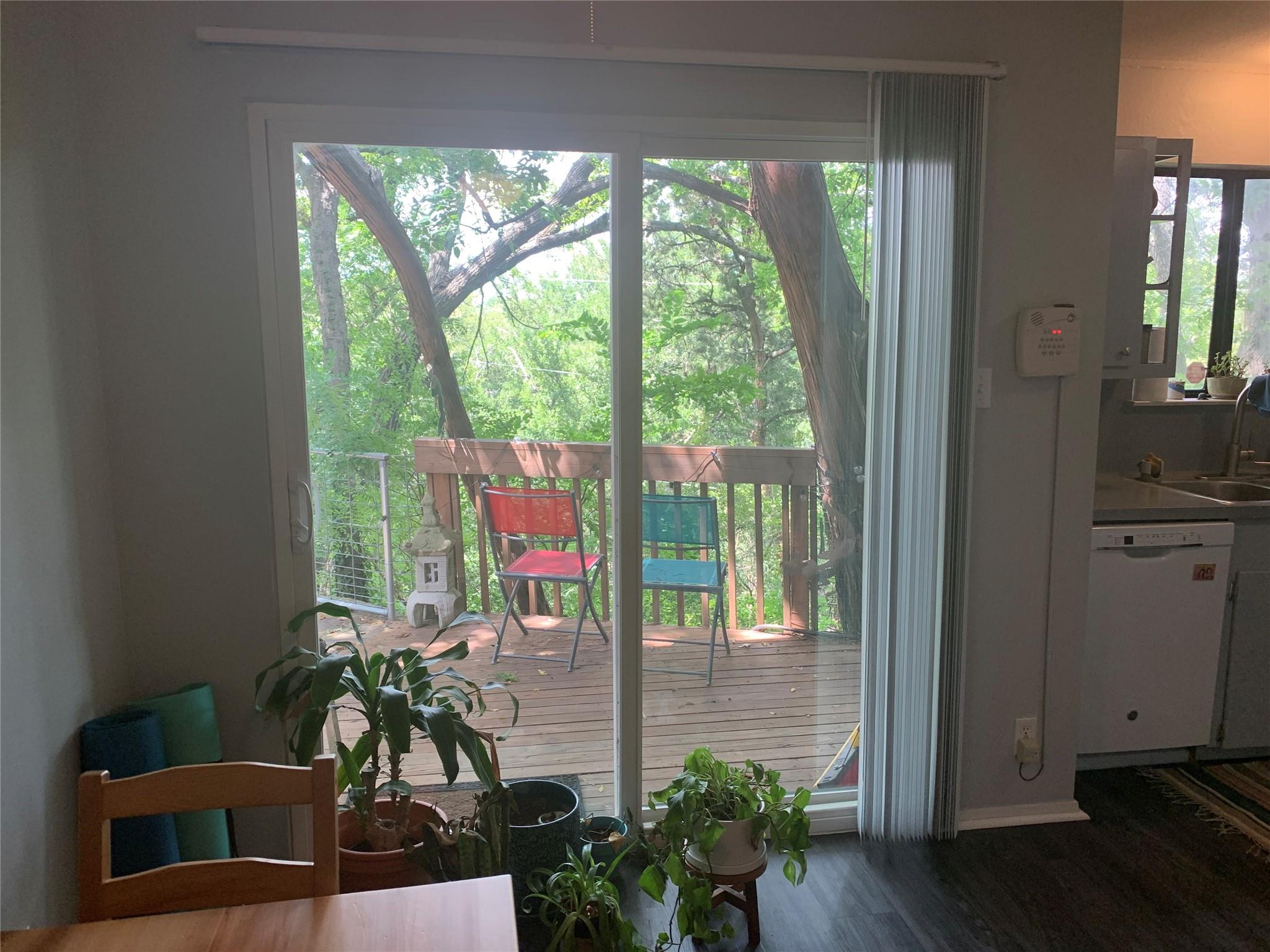 816 Ramble Ln #b Property Photo 8
